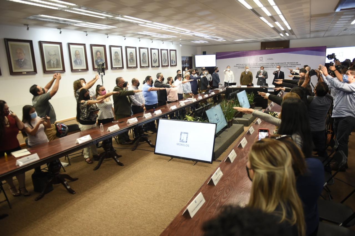 Admite Encinas gran rezago en protección a periodistas