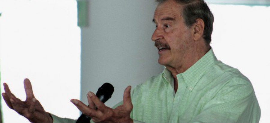 Fox ofrece disculpas a Trump y lo invita a México