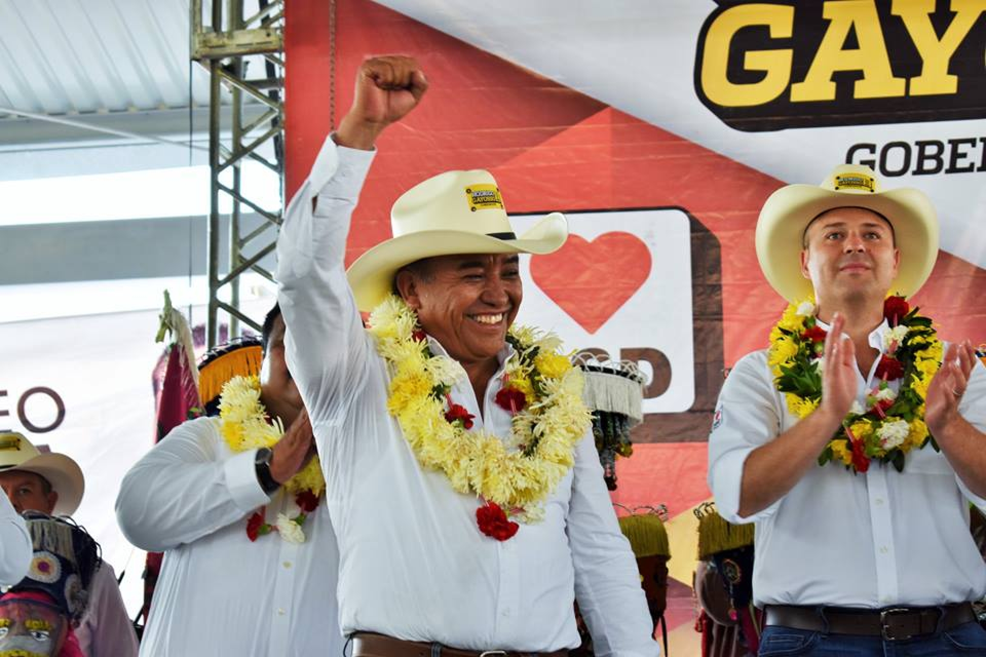Recibe muestras de apoyo Ricardo Calvo Huerta en Axochiapan