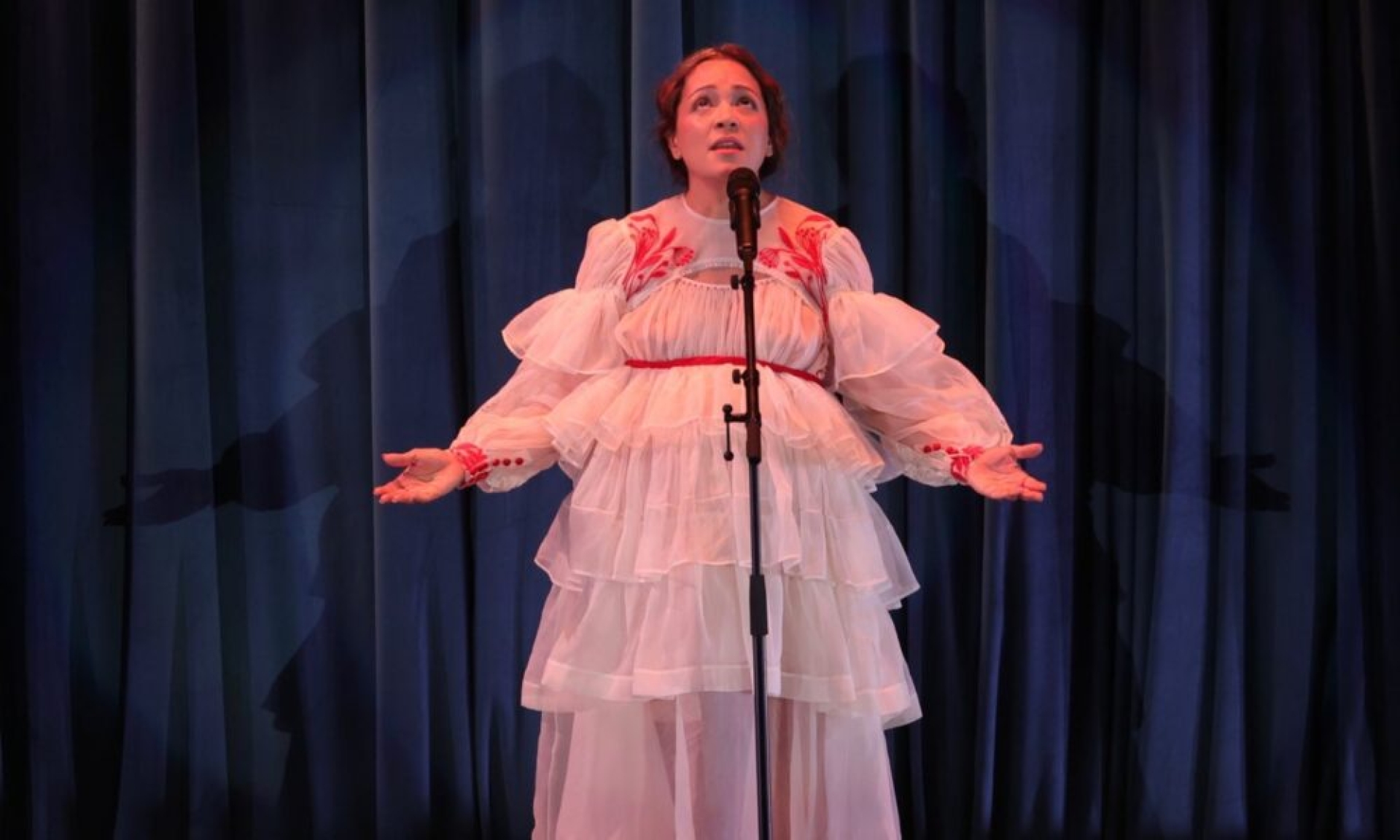 Natalia Lacourcade anuncia el nacimiento de su bebé
