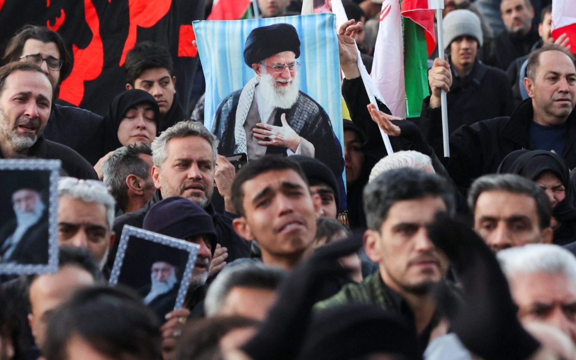 Irán promete vengar la muerte de Jameneí