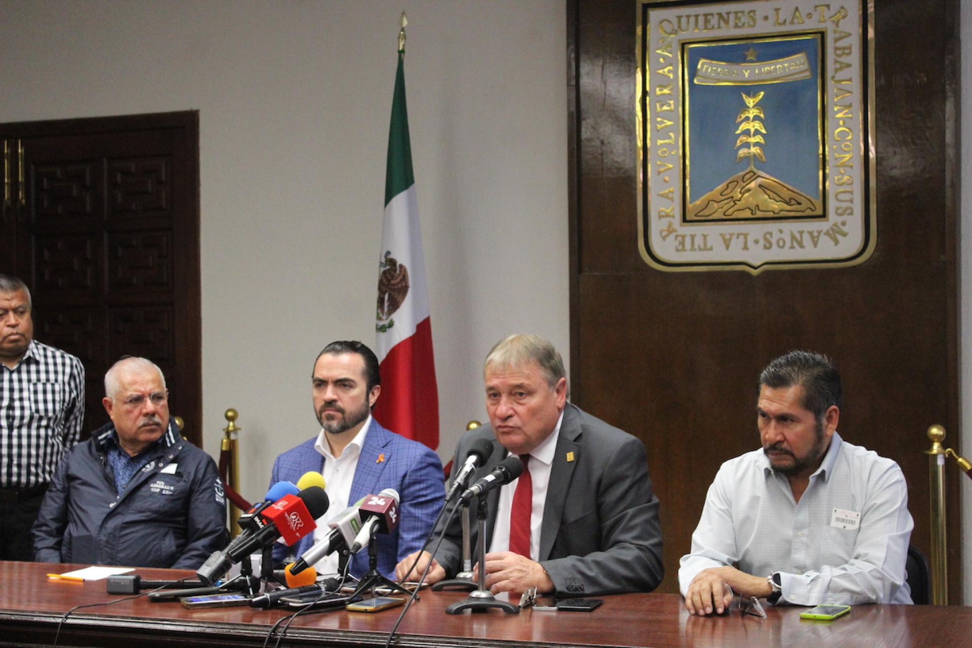 Desmiente Ortiz Guarneros versiones de que presentó su renuncia