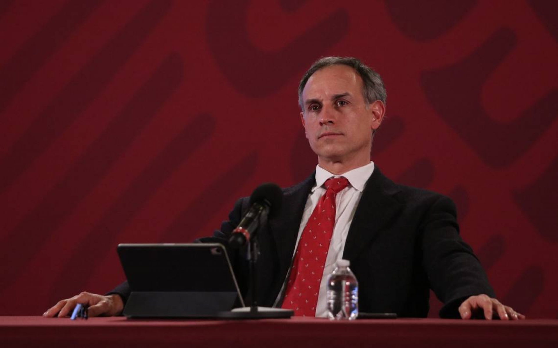López-Gatell dice que repunte de covid-19 en México durará hasta marzo de 2021