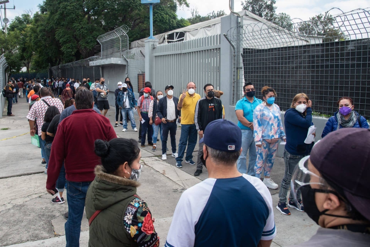 Abren registro para vacuna COVID de refuerzo a mayores de 40 años