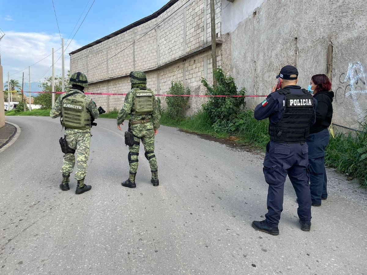 Hallan a una mujer sin vida en un baldío