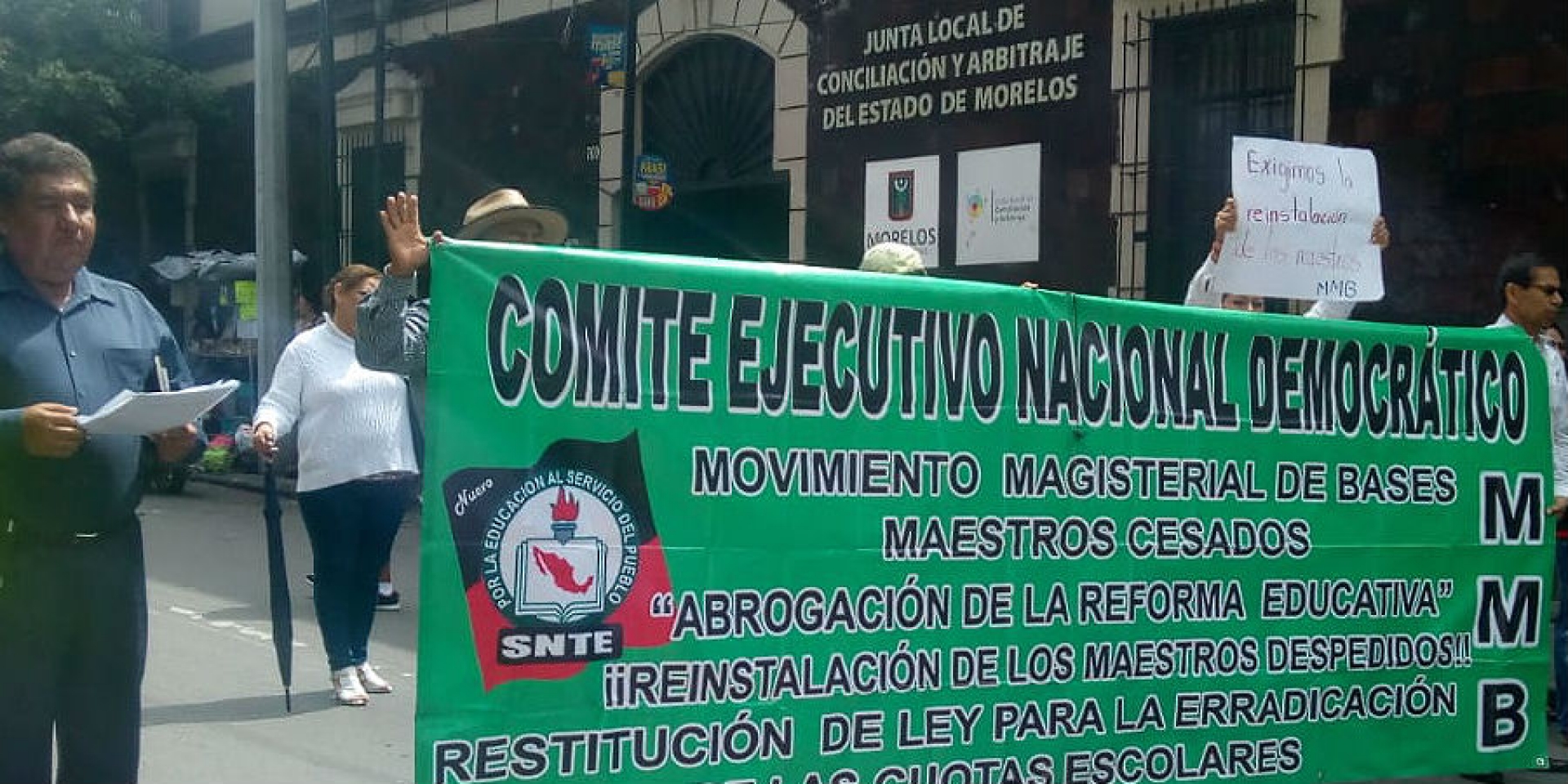 Se manifiesta el MMB en la Junta Local de Conciliación y Arbitraje