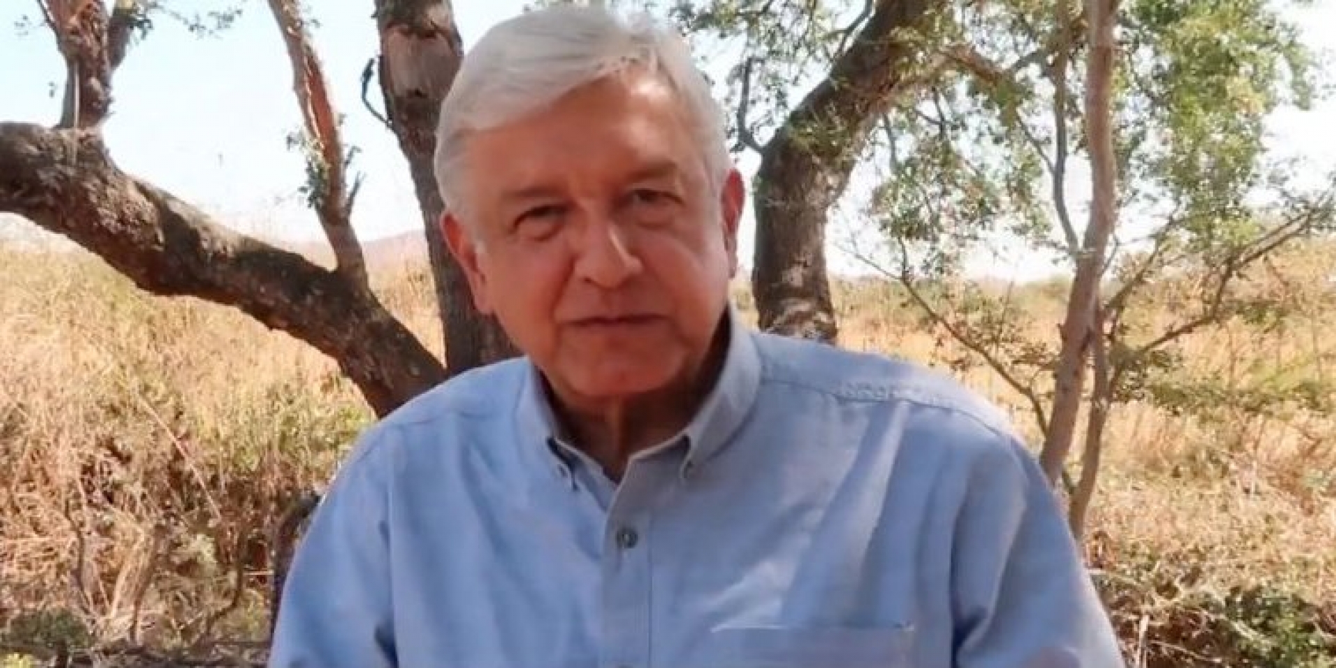 Tengo 200 pesos en mi cartera, ni para un taxi: AMLO
