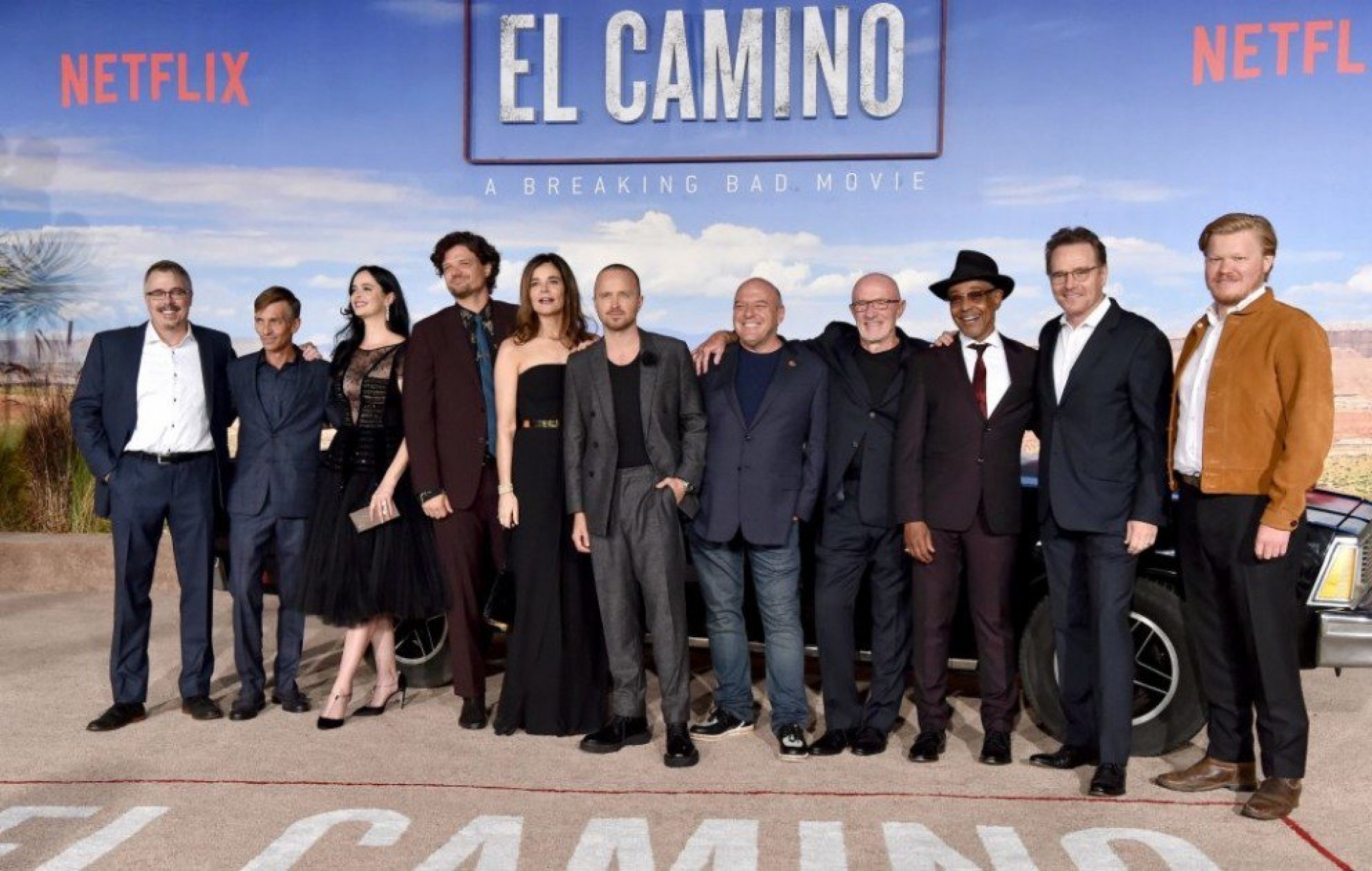 FOTOS: Elenco de Breaking Bad se reúne en la premiere de 'El Camino'