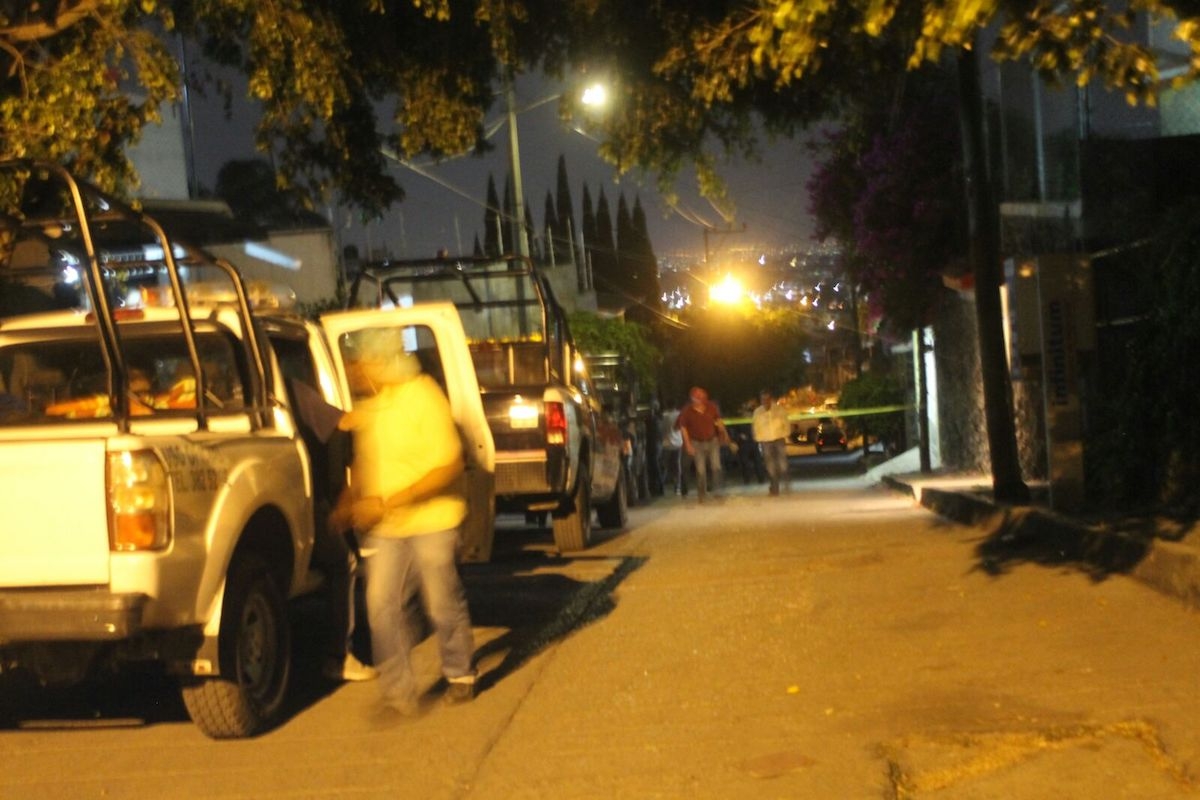 Dos hombres resultaron lesionados en balacera en Ahuatepec