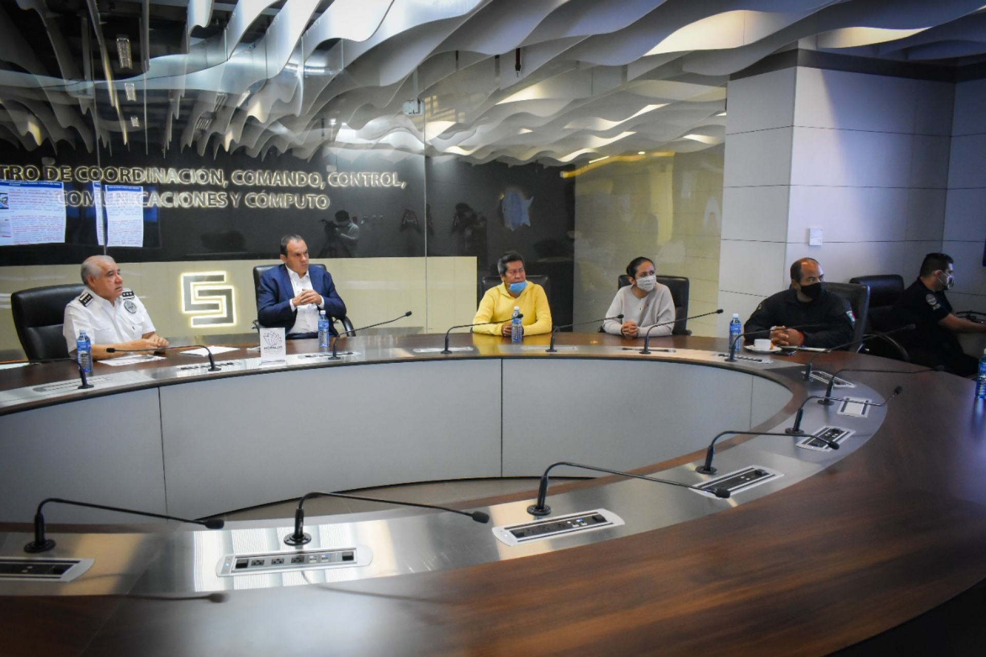 Reitera gobernador apoyo a familiares de víctimas de la colonia Antonio Barona