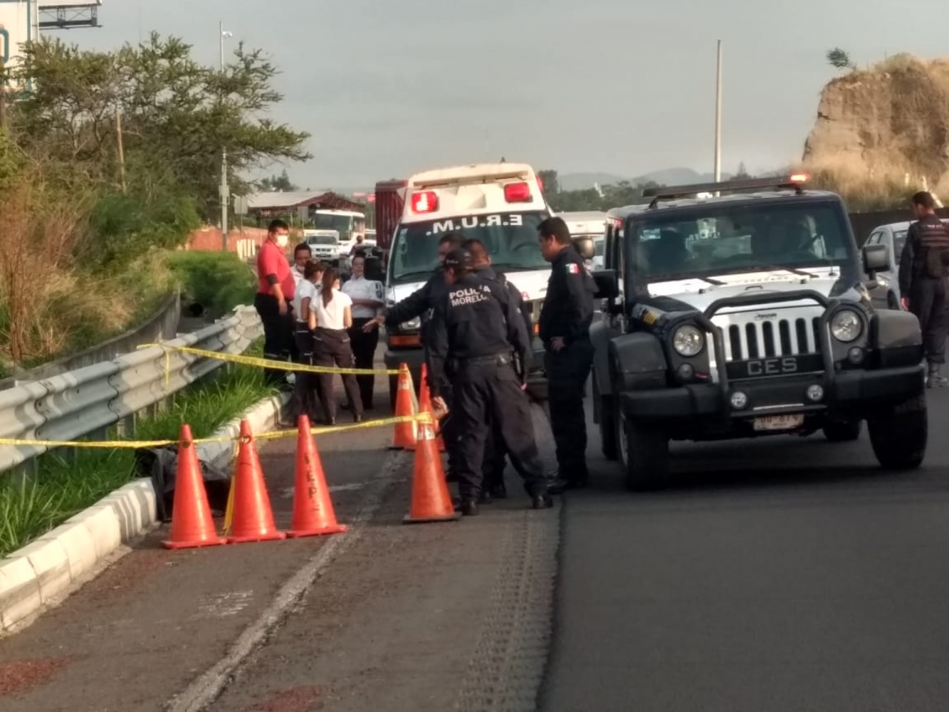 Dejan un cadáver desmembrado en la autopista México-Acapulco