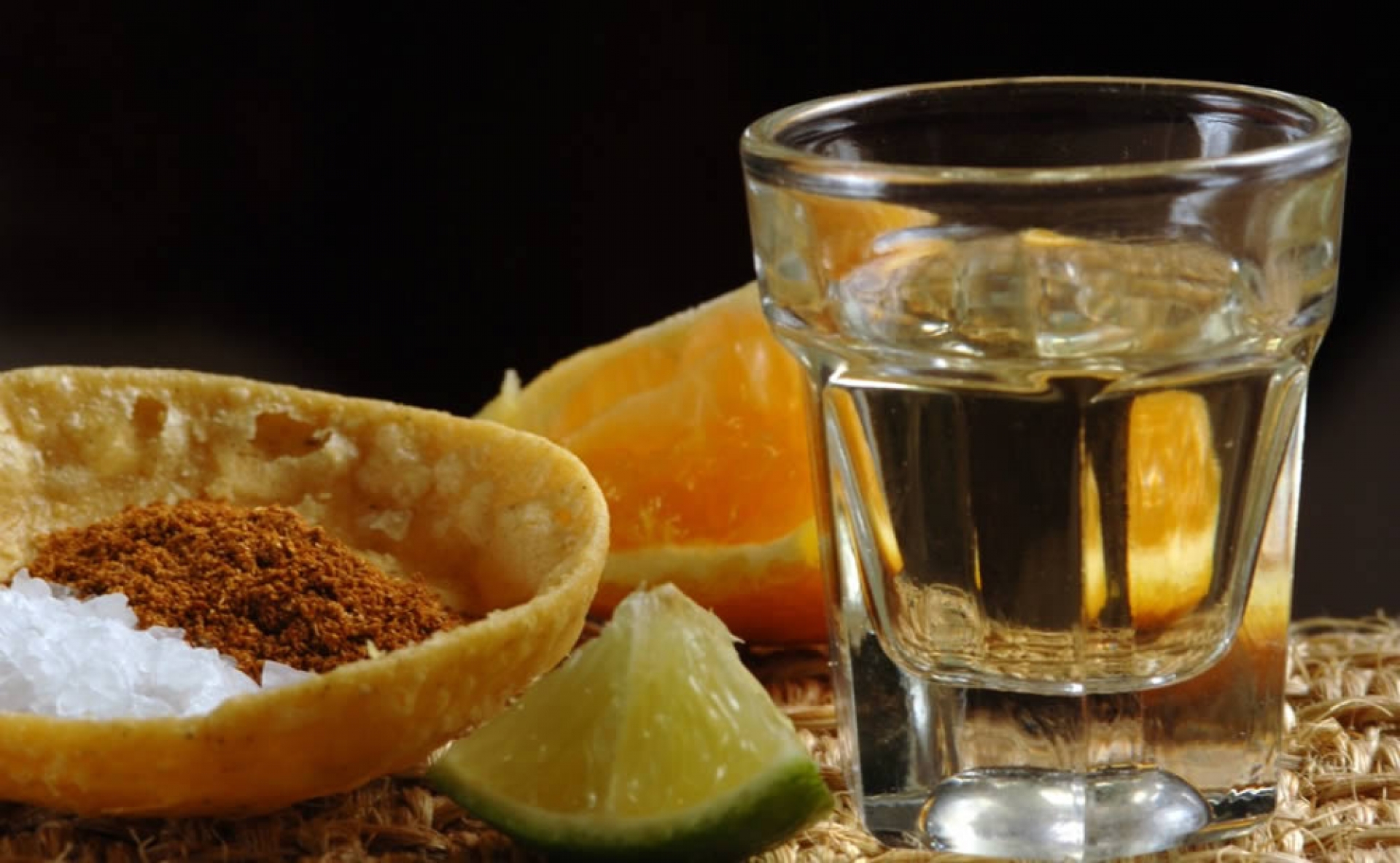 Oaxaca gana batalla legal para preservar denominación de origen del mezcal
