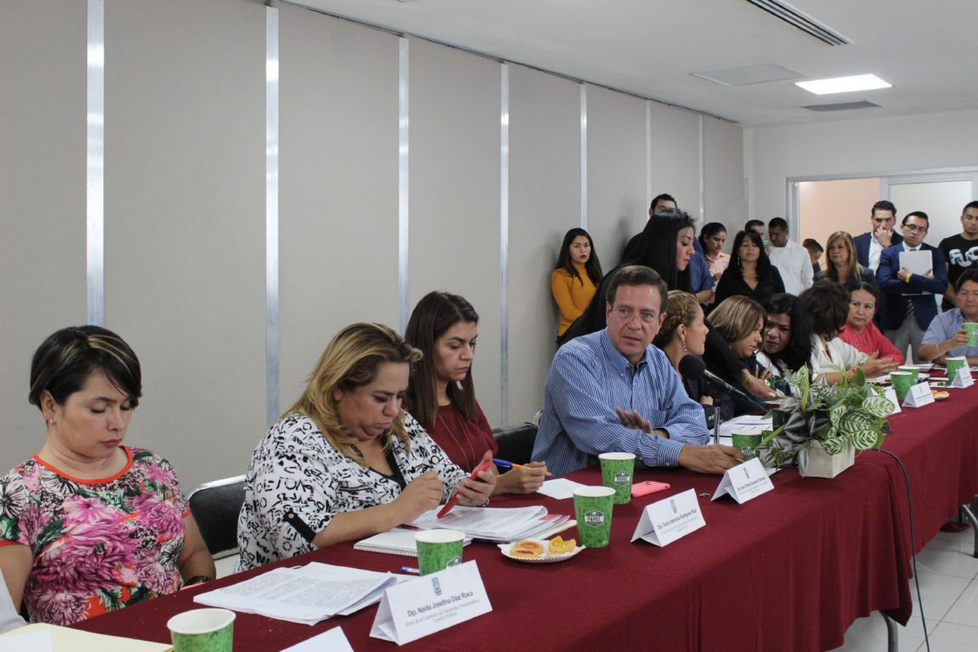 Apremia pago a jubilados
