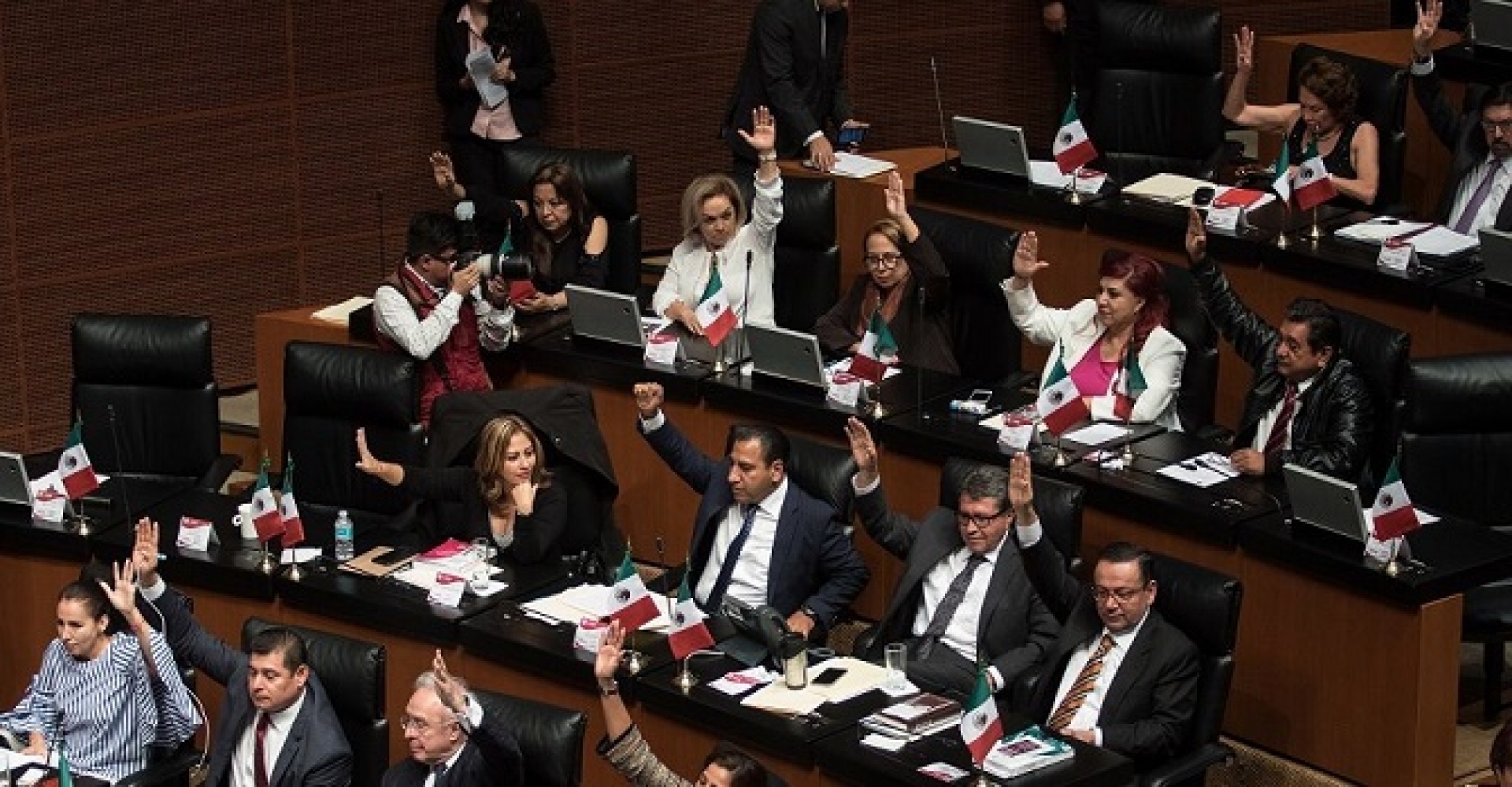 Senado aprueba iniciativa para recuperar bienes que fueron adquiridos por corrupción y robo de hidrocarburos