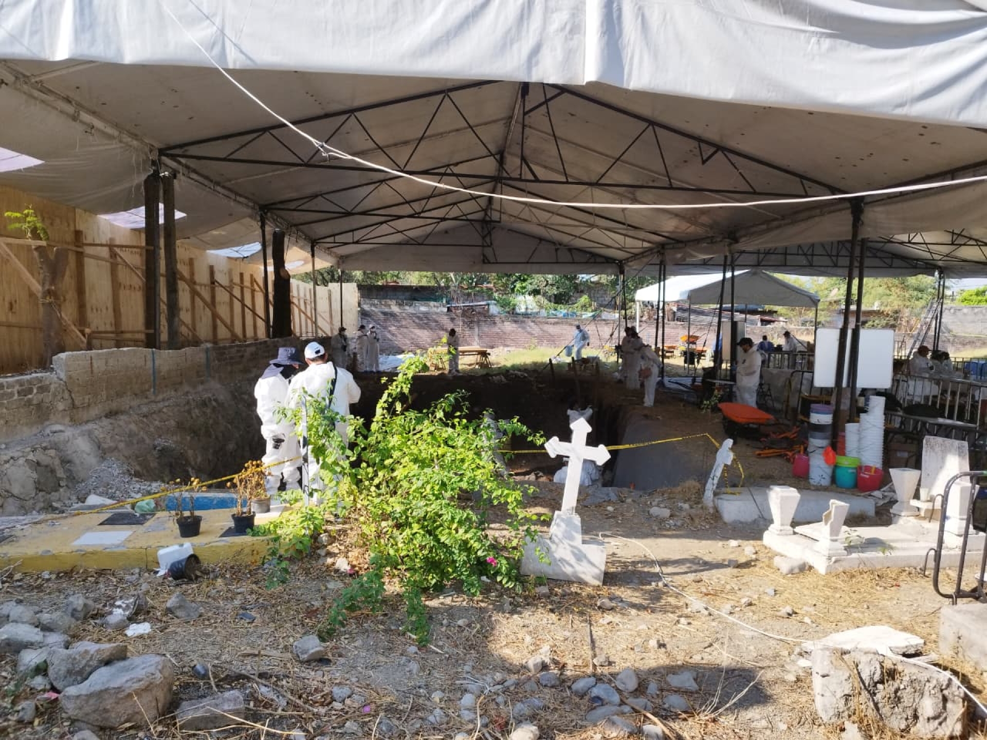 Realizan preparativos para inicio de quinta etapa de exhumación en panteón Pedro Amaro, en Jojutla