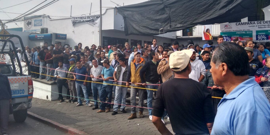 Mantienen tomada la alcaldía de Temixco; ayudantes municipales piden que se permita laborar a los trabajadores