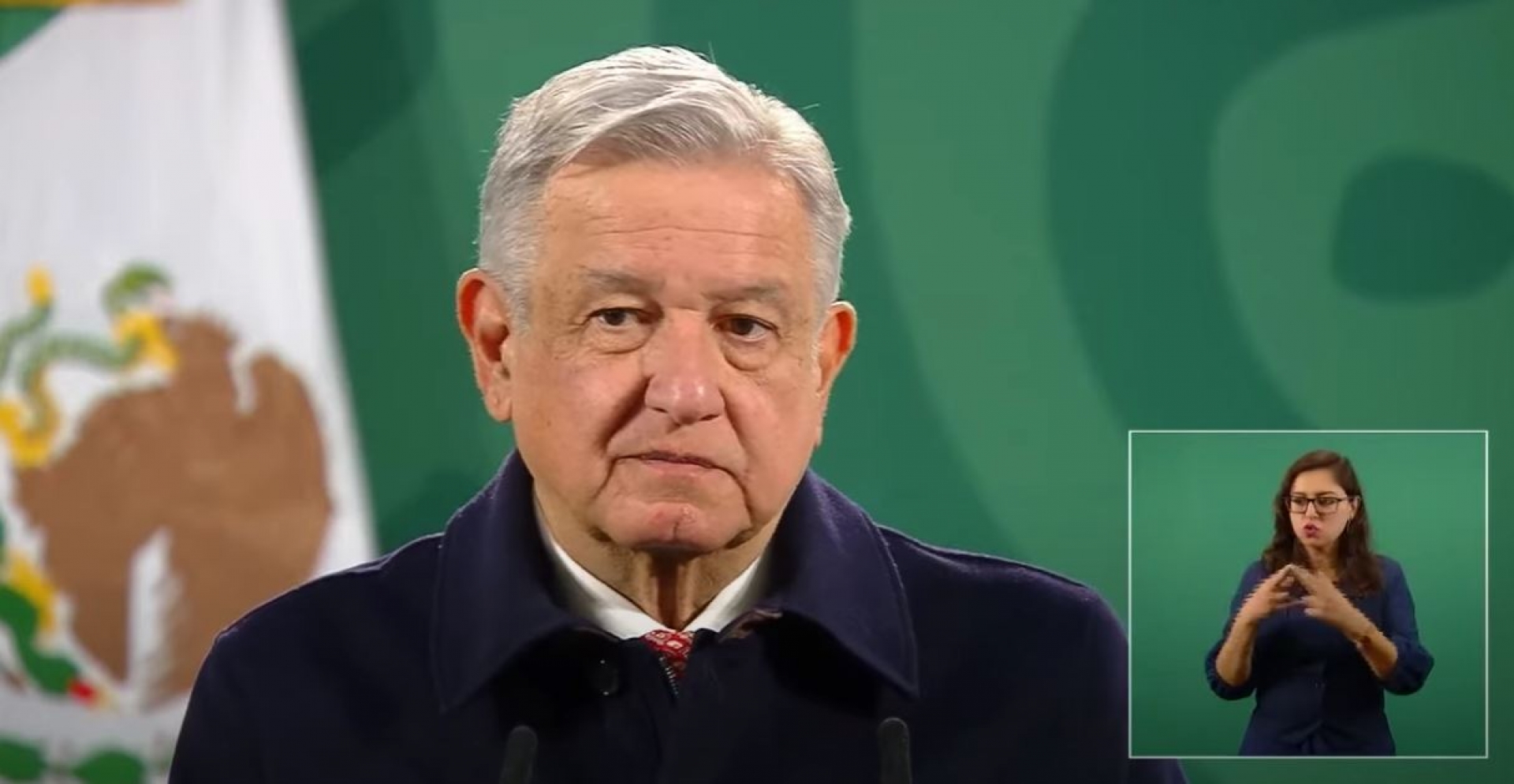 Queremos aplicar vacuna de Sinovac a maestros en estados con semáforo verde: AMLO