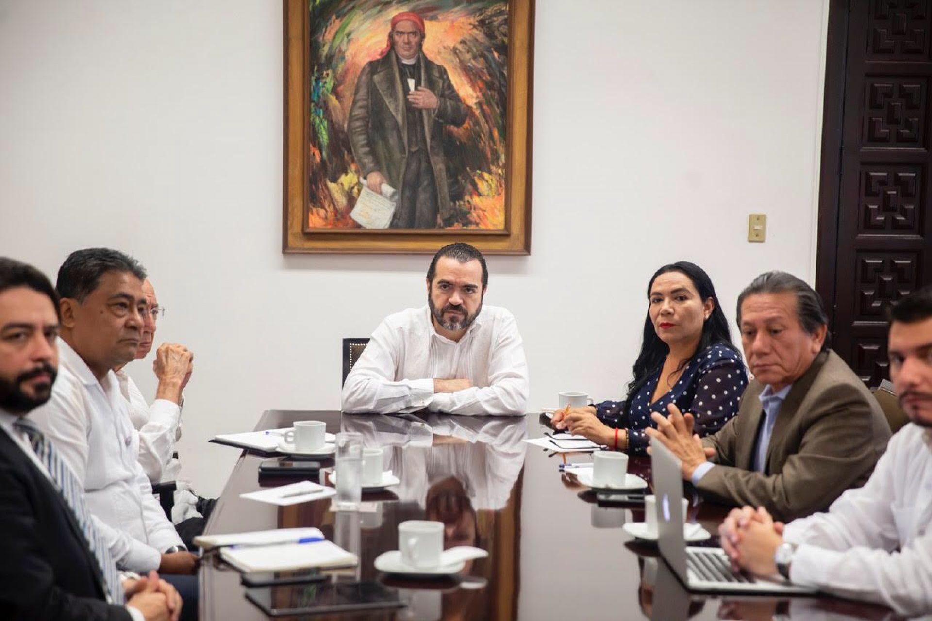 Dan continuidad autoridades en tema de solución de adeudos a maestros