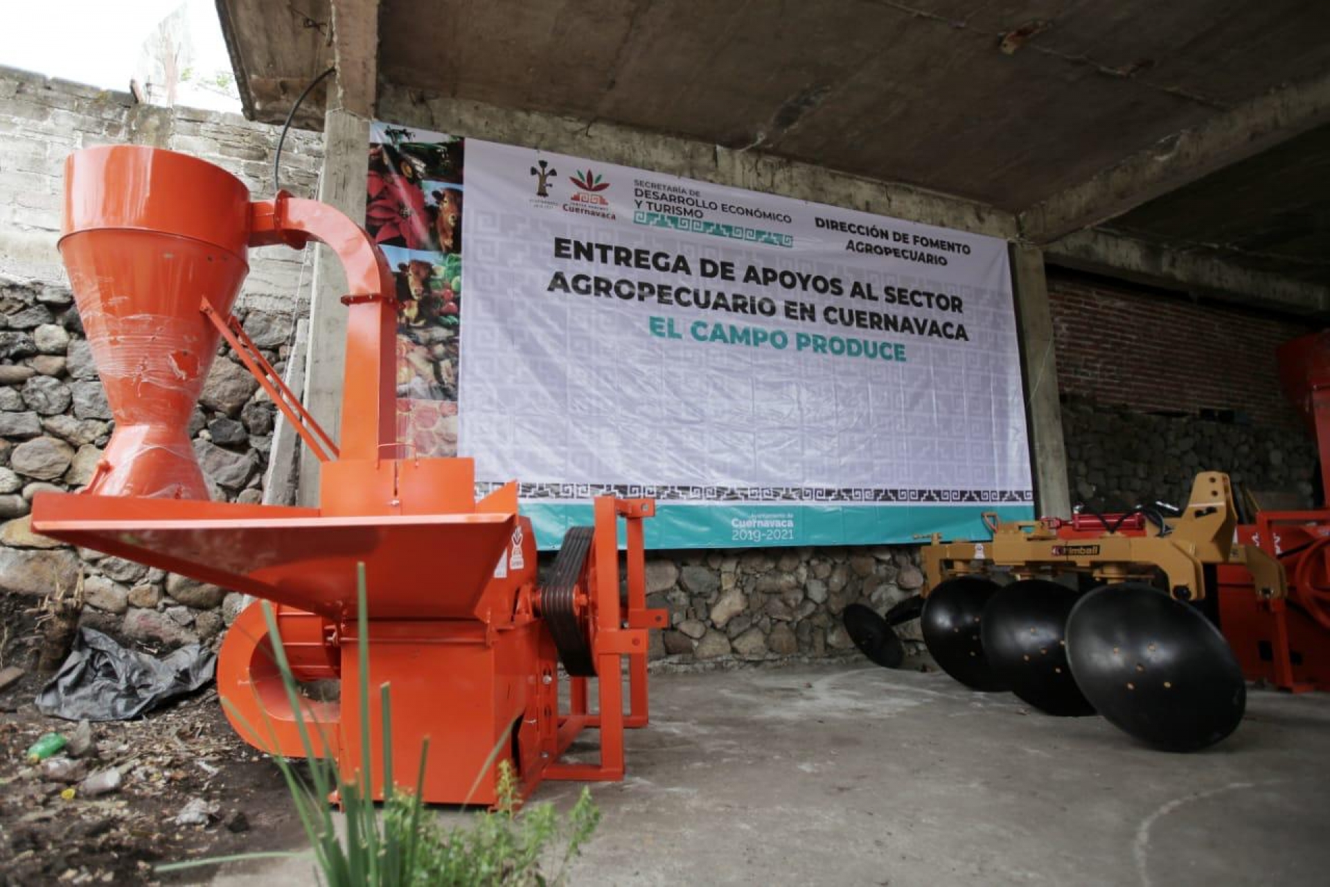 Entrega edil de Cuernavaca insumos a 370 ejidatarios de San Antonio, comunidad de Lázaro Cárdenas