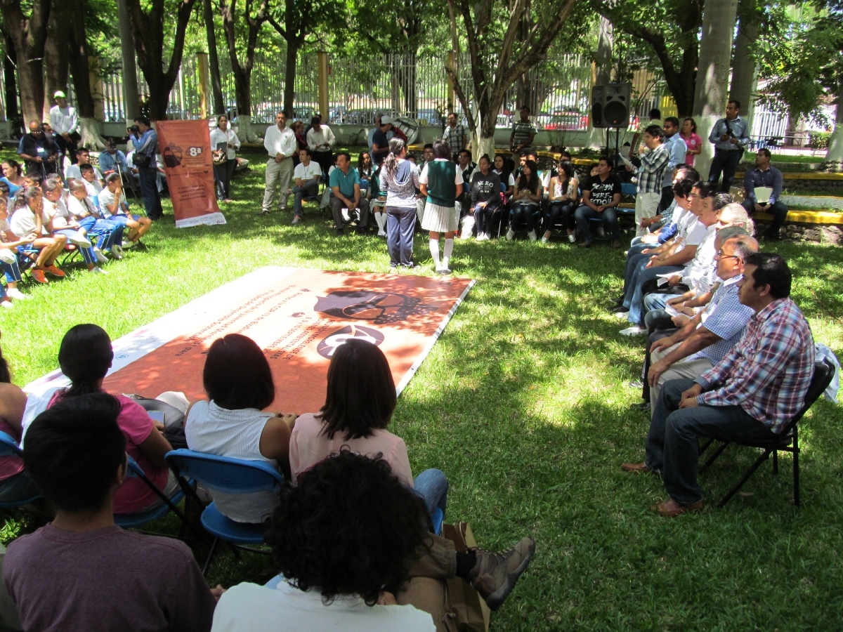 Jóvenes discuten temas ambientales en Zacatepec