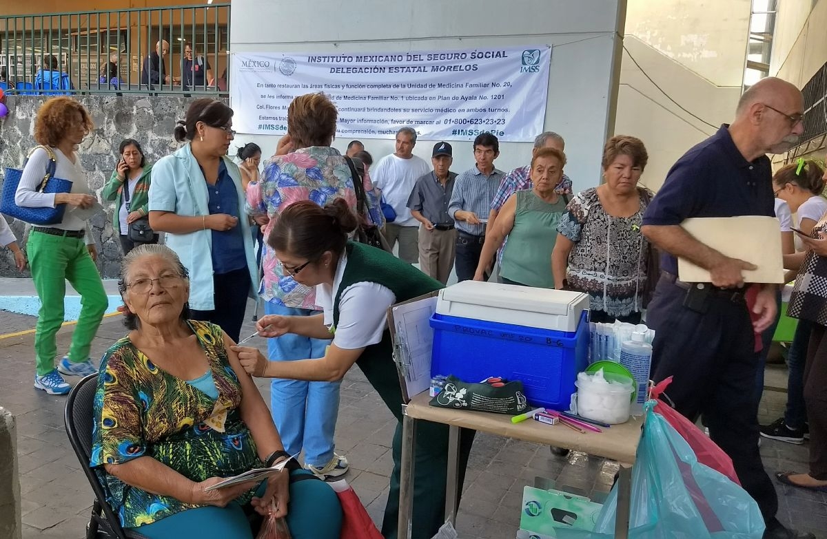 Intensifica IMSS Morelos campaña de vacunación contra la influenza