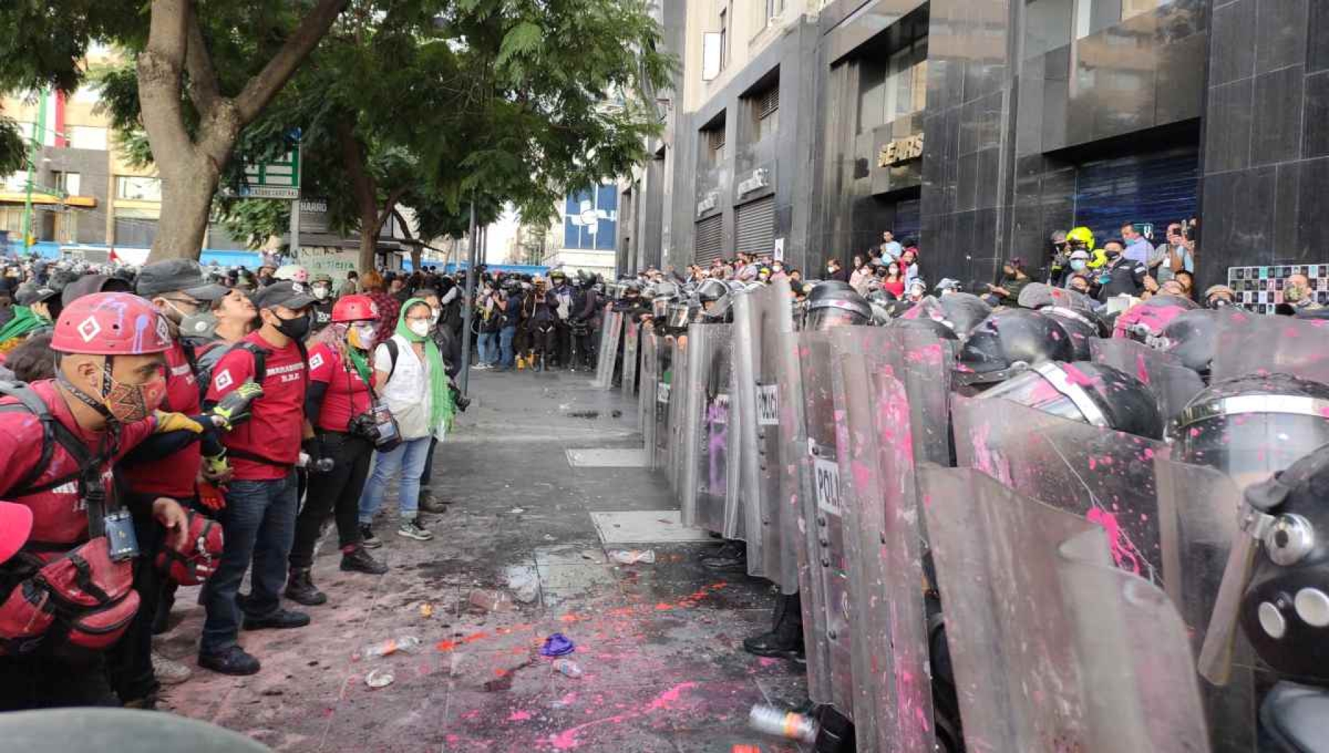 Así se dio en enfrentamiento en la marcha por el acceso al aborto legal