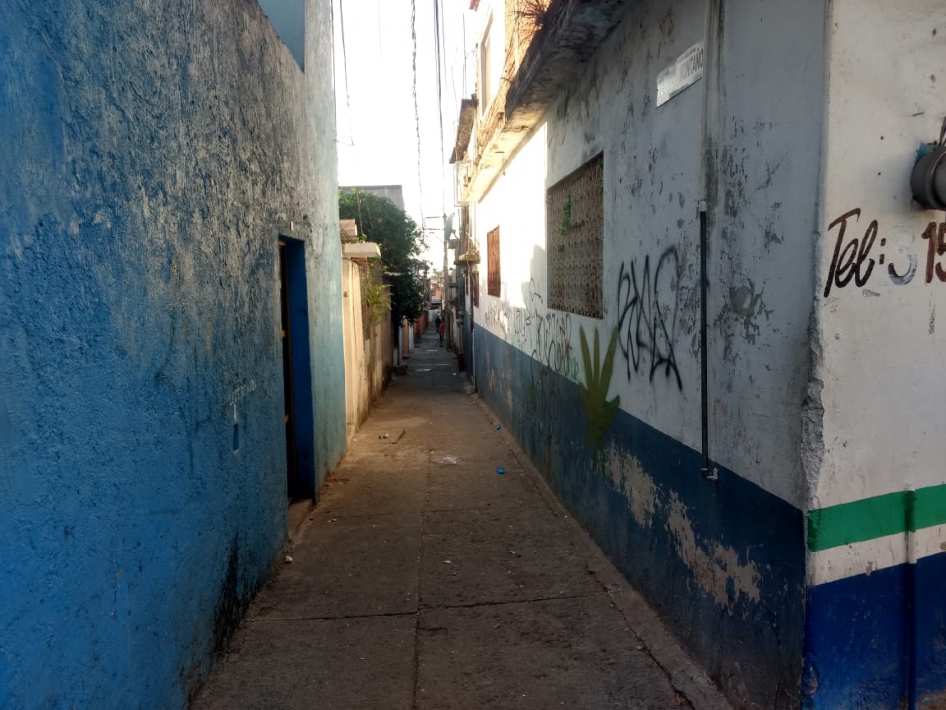 Disparan y hieren a un joven en la colonia Antonio Barona