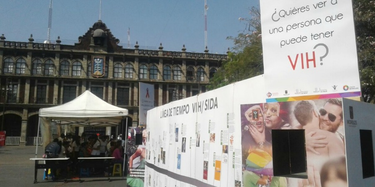 Llevan a cabo primera feria de salud sexual en Plaza de Armas