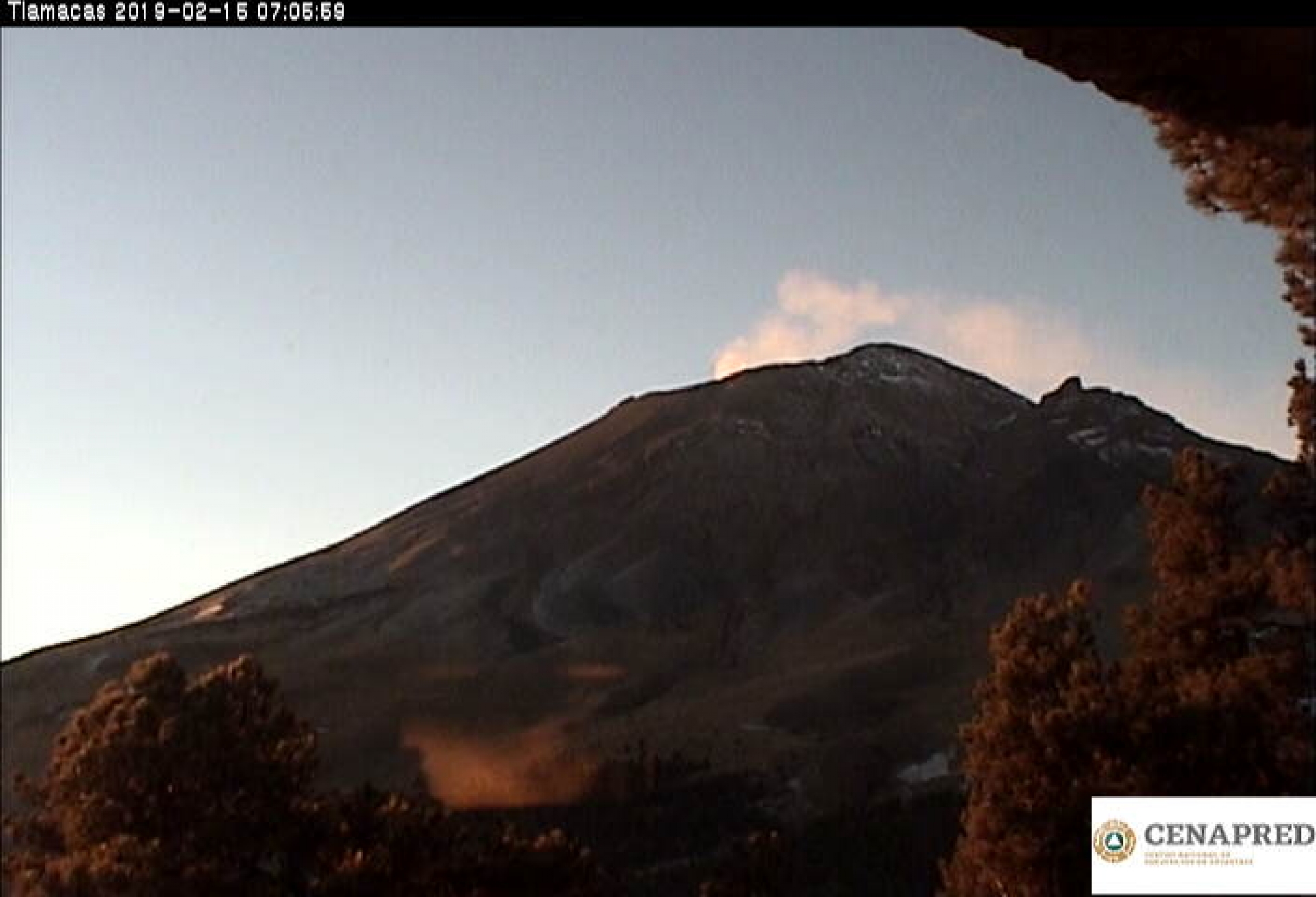 Se registró leve caída de ceniza del Popocatépetl en algunos municipios