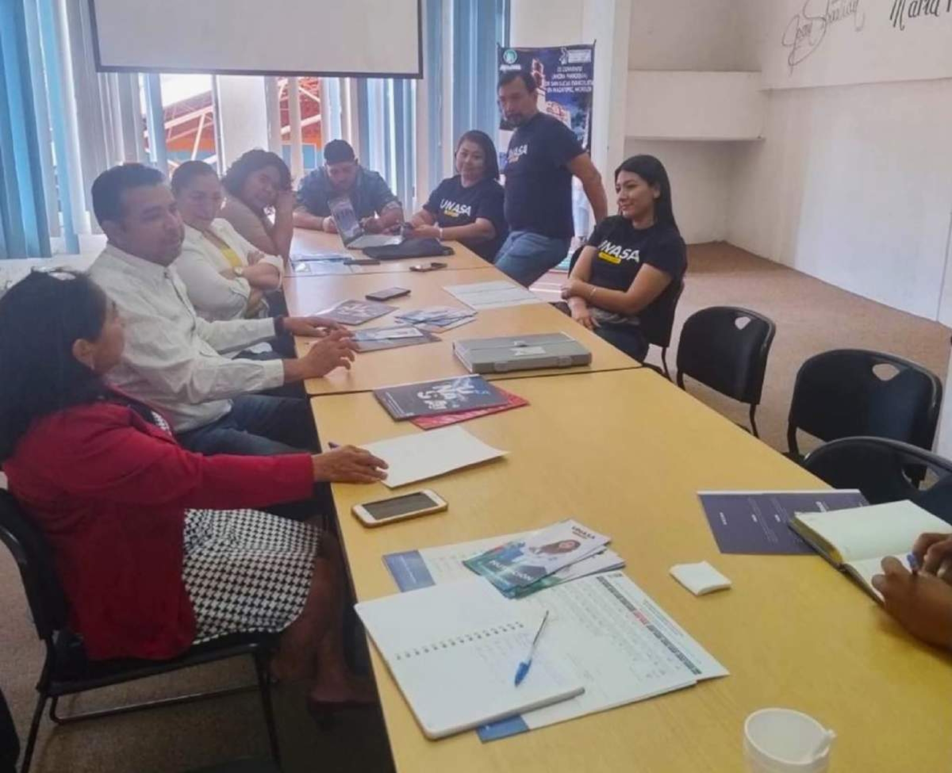 Invitan a jóvenes de Mazatepec a estudiar en universidad de El Salvador