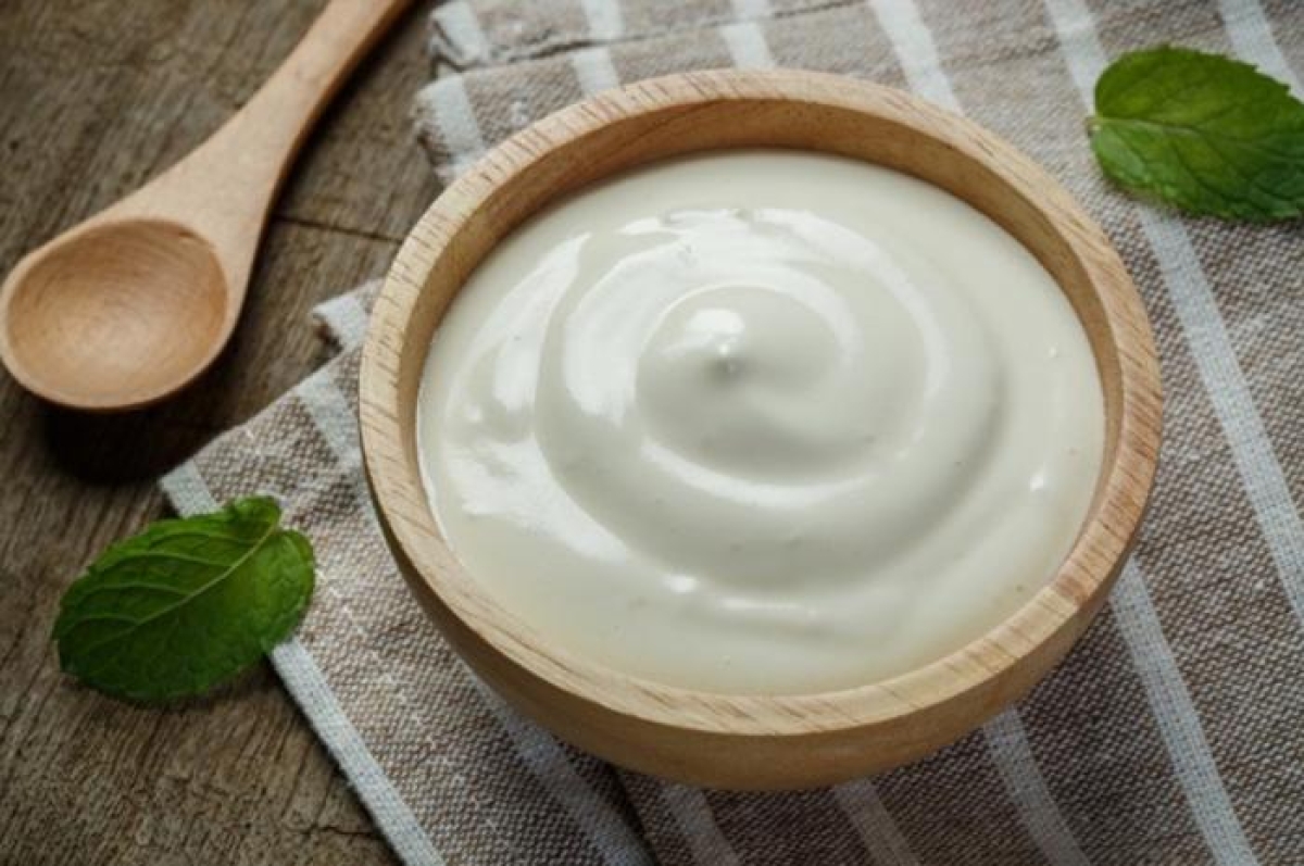 3 mascarillas con menta y yogur para refrescar la piel del rostro