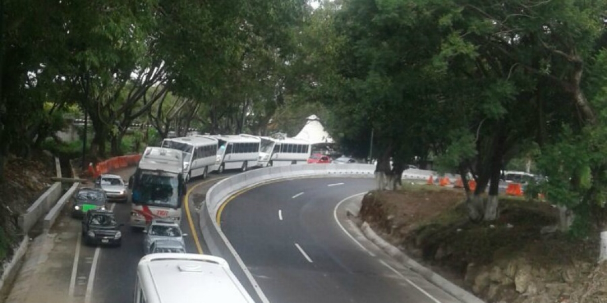 Realiza Frente Amplio Morelense caravana a la Ciudad de México