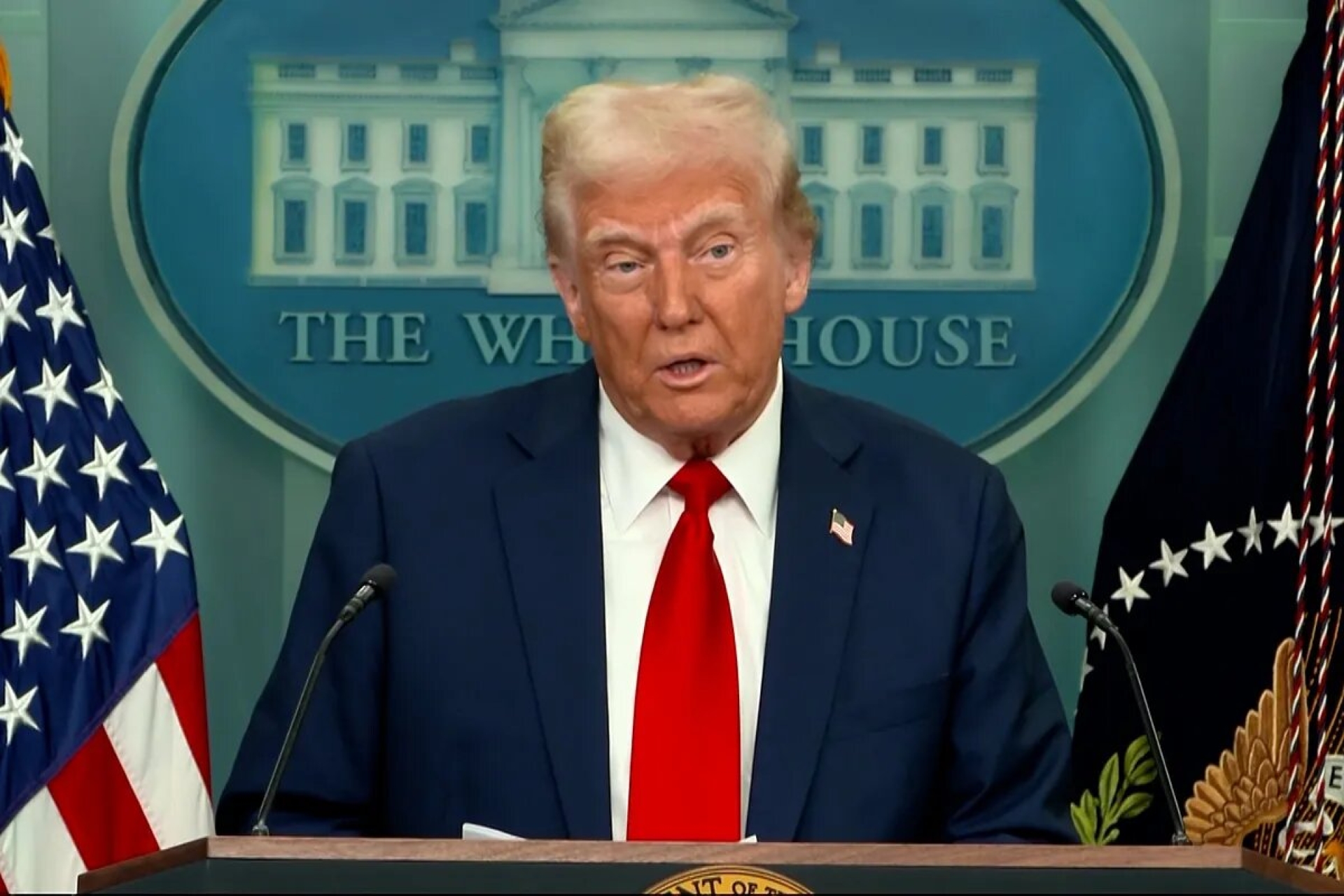 Trump acusa a Obama y Biden del accidente aéreo en Washington