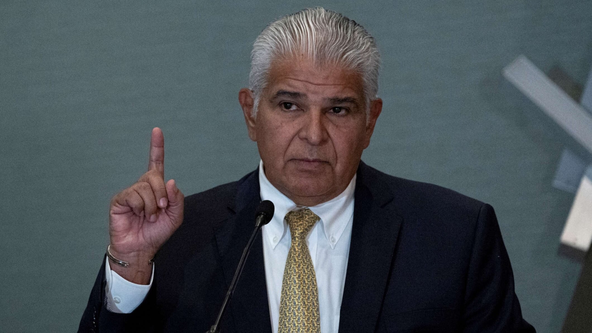 José Raúl Mulino asume presidencia de Panamá