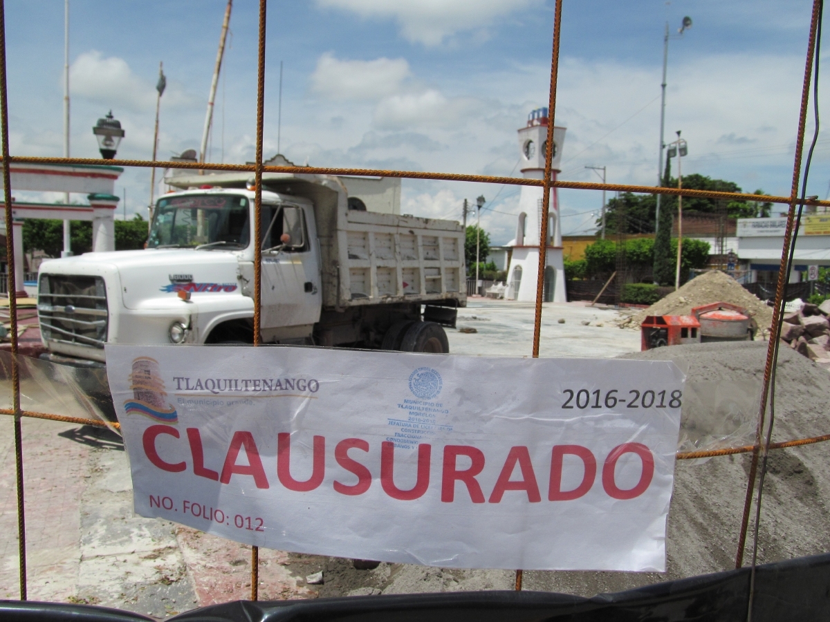 Suspenden construcción de techumbre de la plaza cívica de Tlaquiltenango