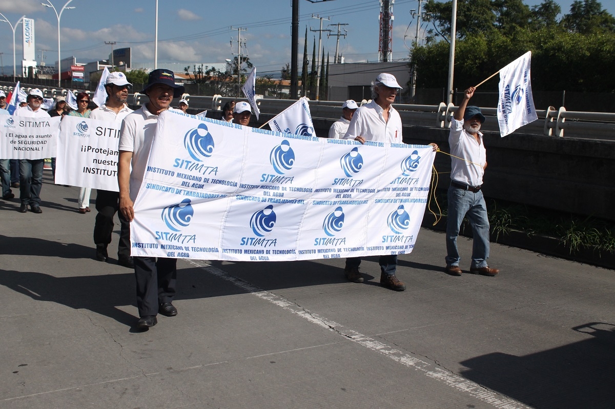 Con marcha, trabajadores del IMTA exigen firma de contrato colectivo