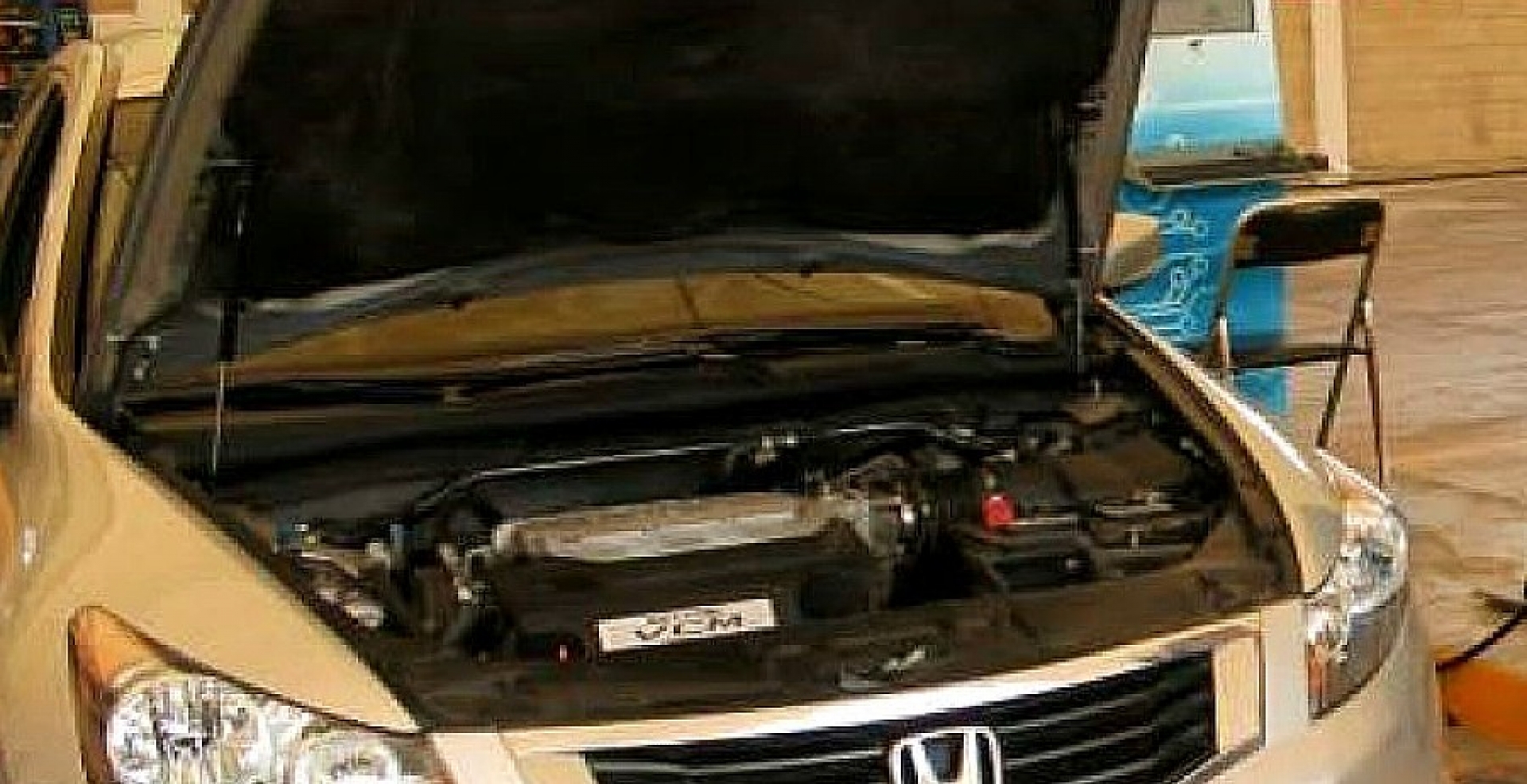Detienen a presunto defraudador; entregó documentos falsos de verificación vehicular