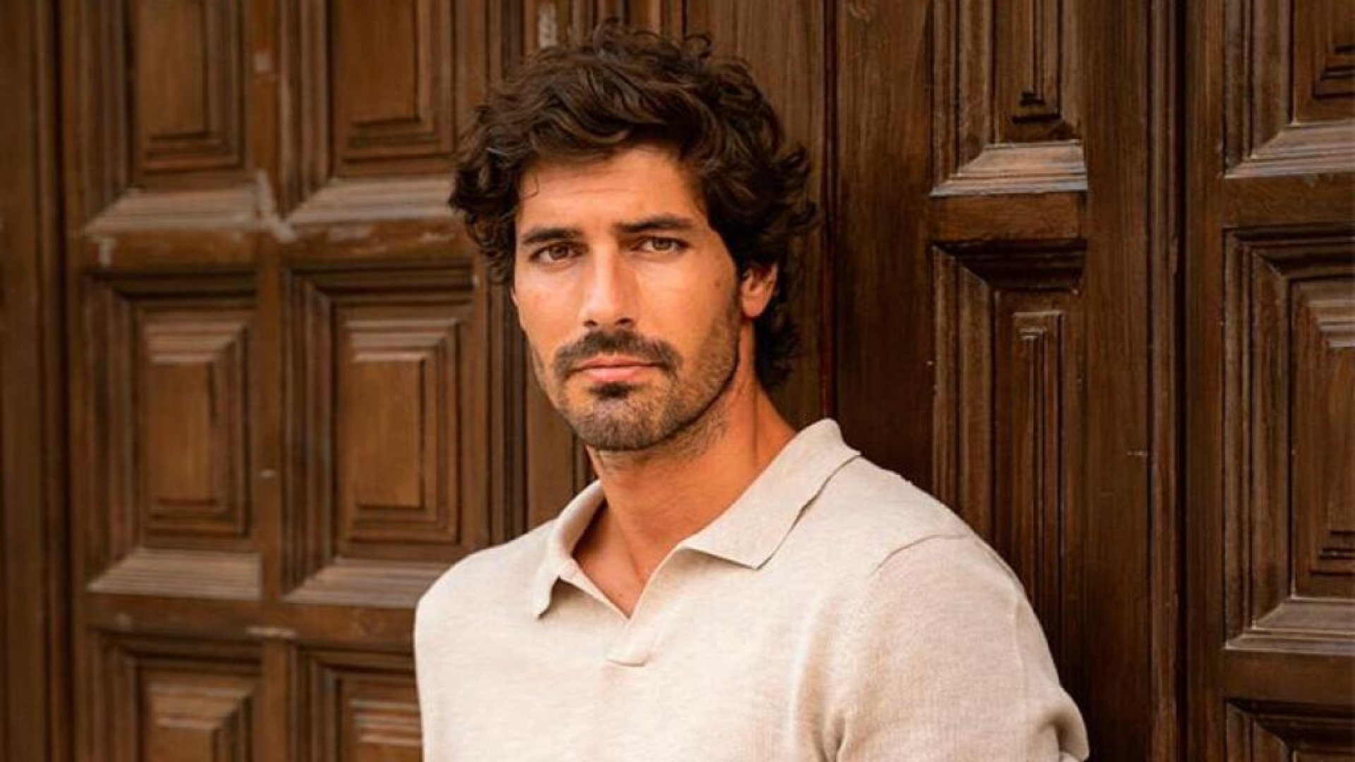Influencer anuncia su retiro de redes para convertirse en sacerdote