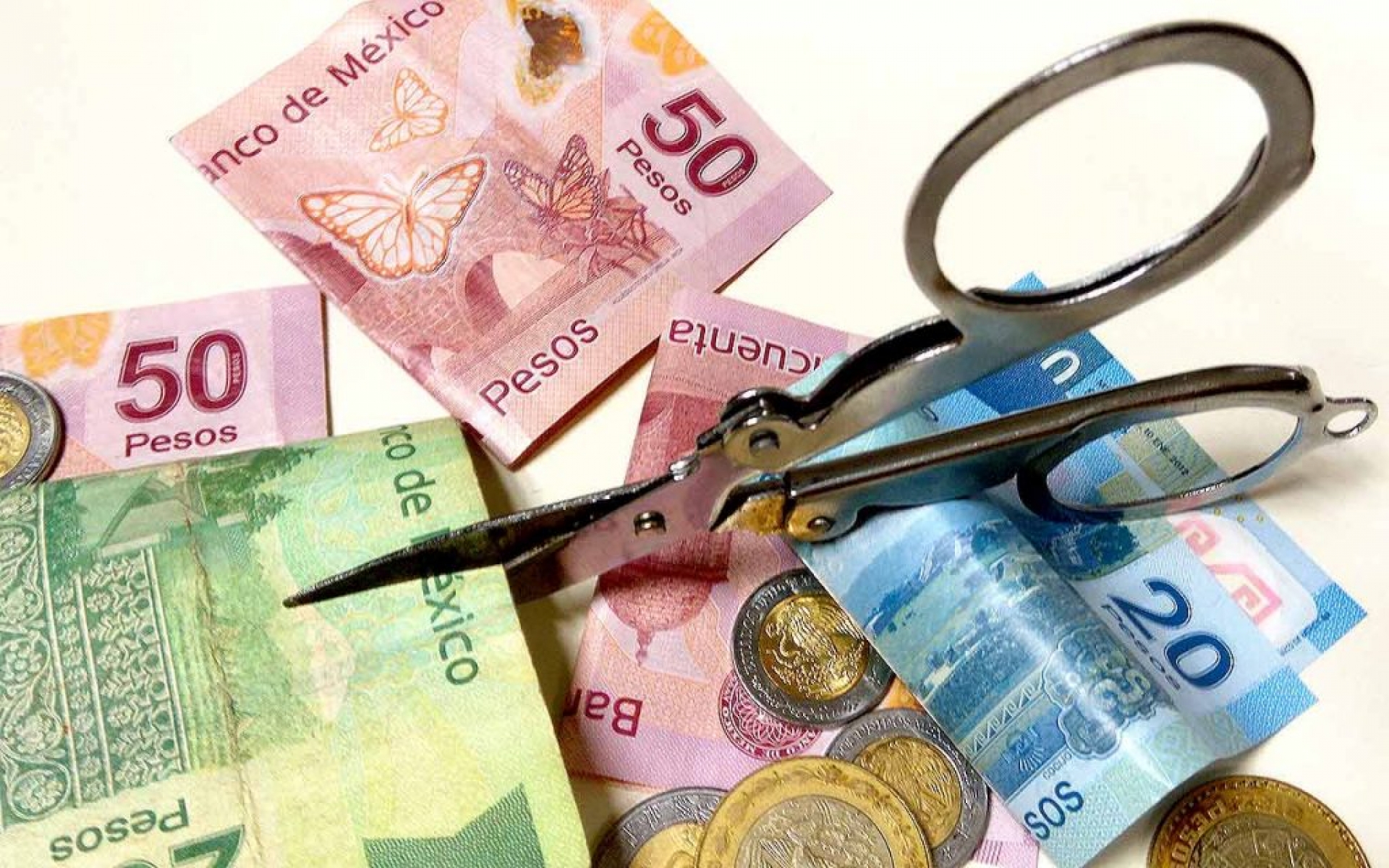 Recursos de fideicomisos serán para vacunas COVID: Hacienda