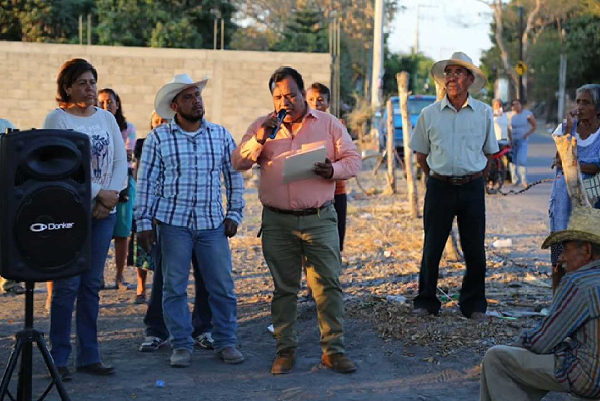 Inicia Axochiapan introducción de drenaje en la carretera Atlacahualoya–Marcelino Rodríguez