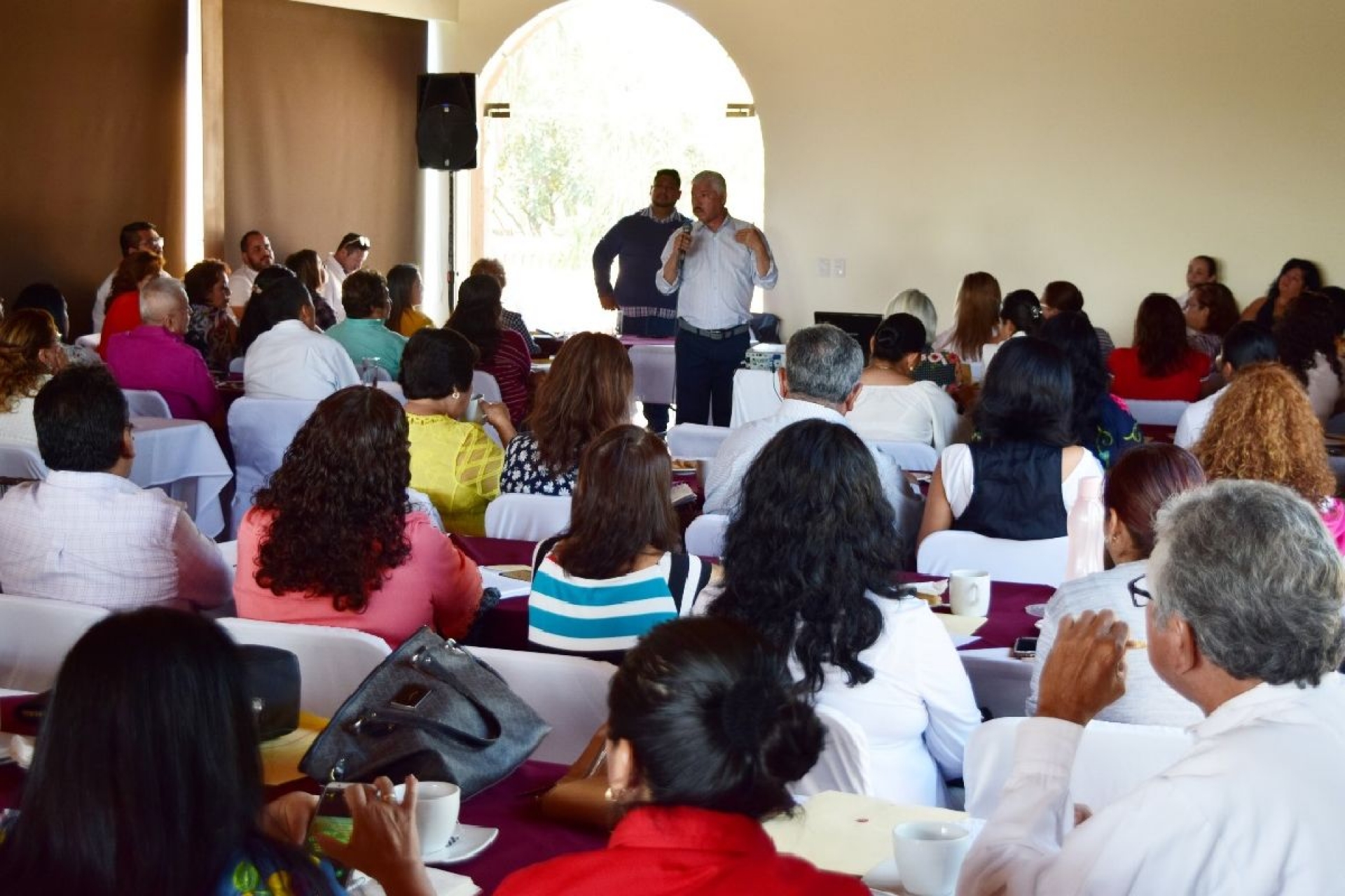 Comunica IEBEM lineamientos del programa de Escuelas de Tiempo Completo a personal directivo