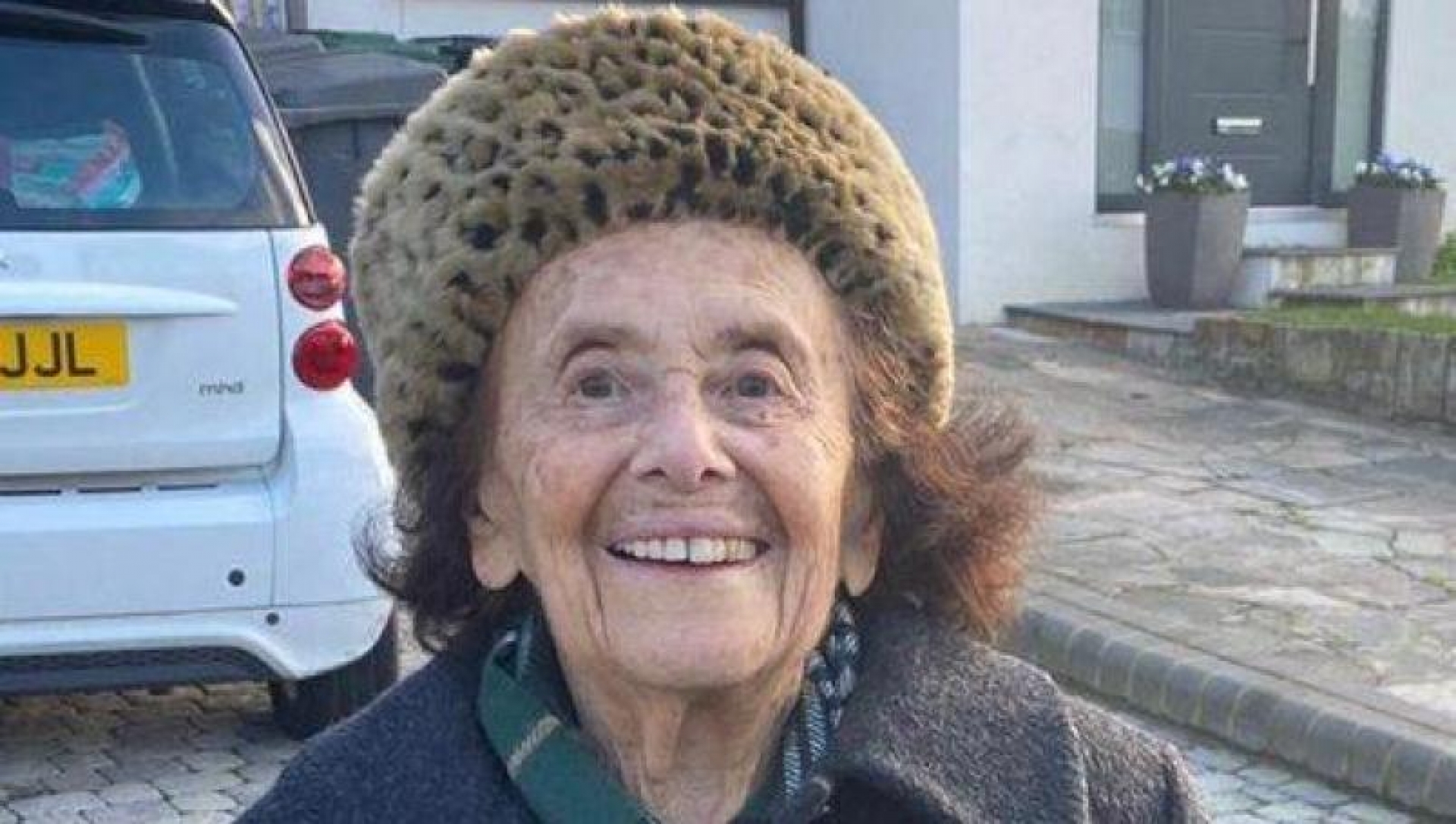 Sobreviviente del holocausto se recupera del coronavirus a sus 97 años