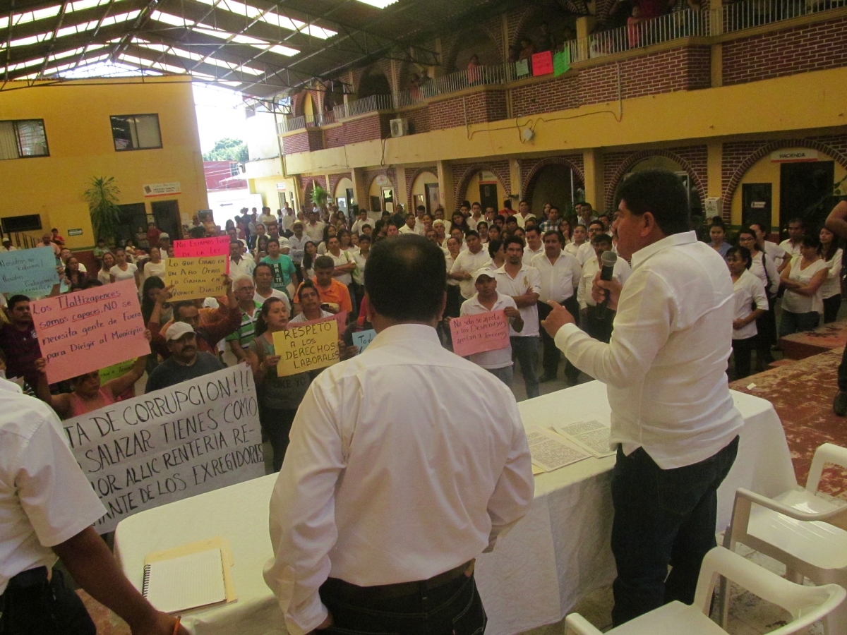 Demandan reinstalación sindicalizados de Tlaltizapán