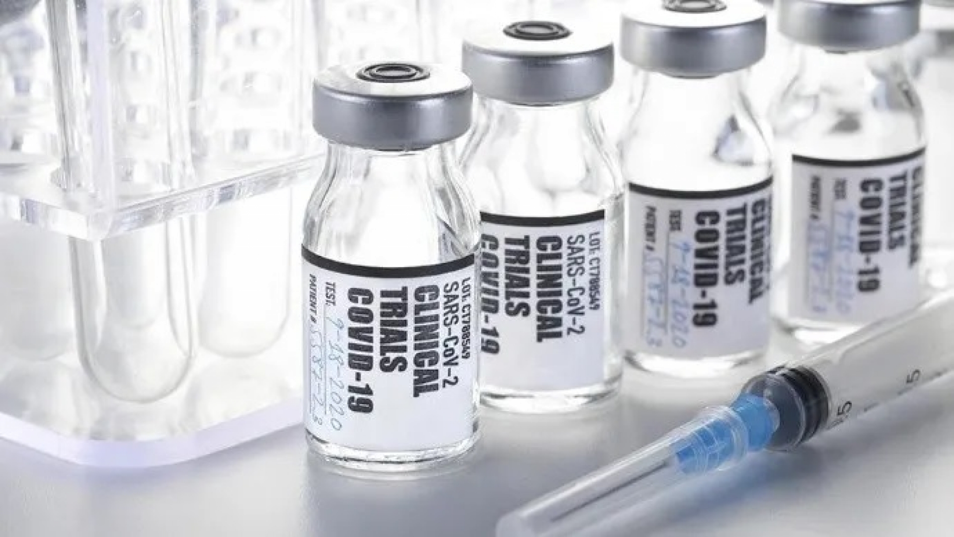 COVAX, recibirá 200 millones de vacunas de Sanofi