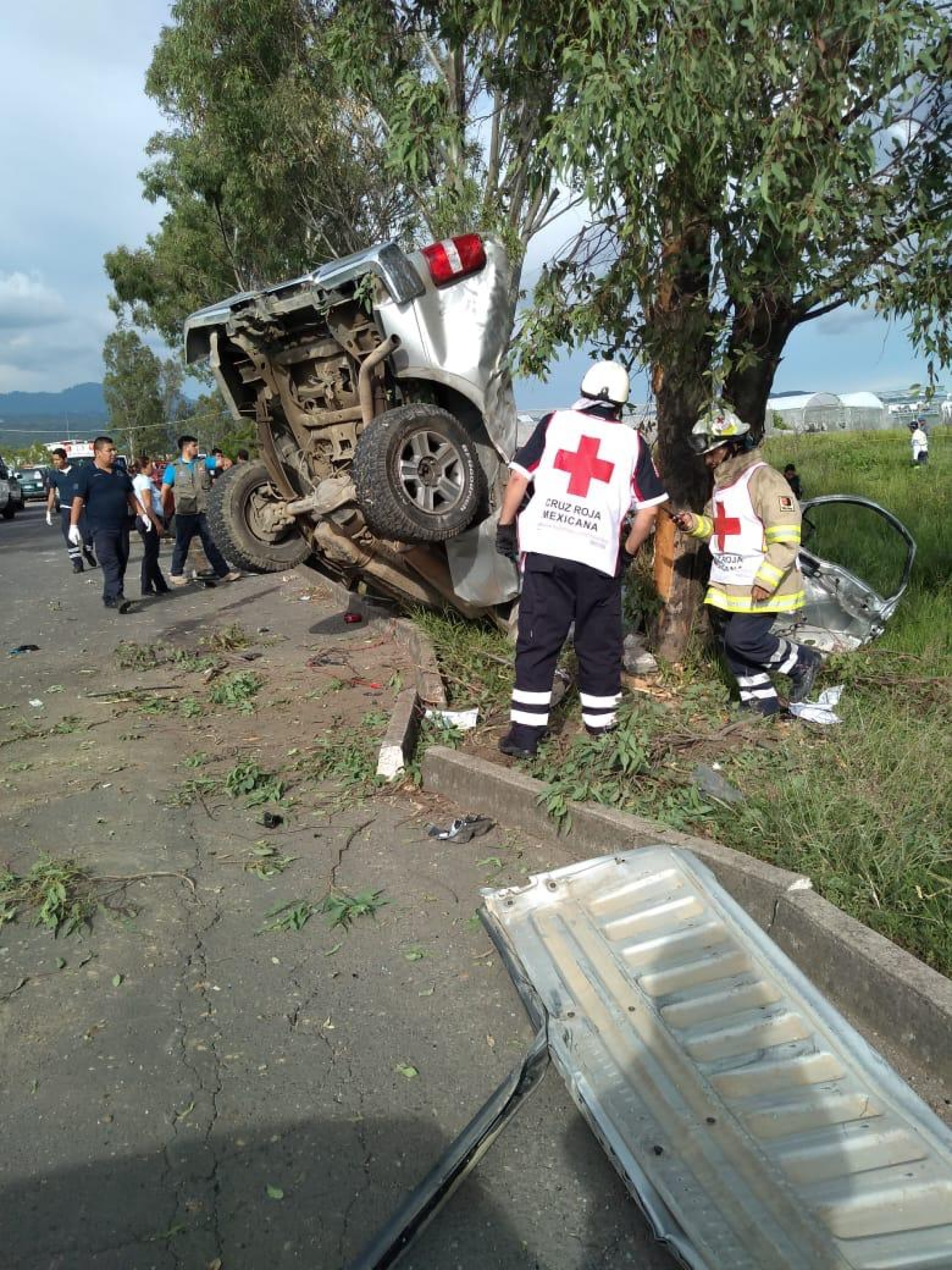 Cinco personas muertas y cinco heridas, saldo de choque en la carretera Yecapixtla-Ocuituco