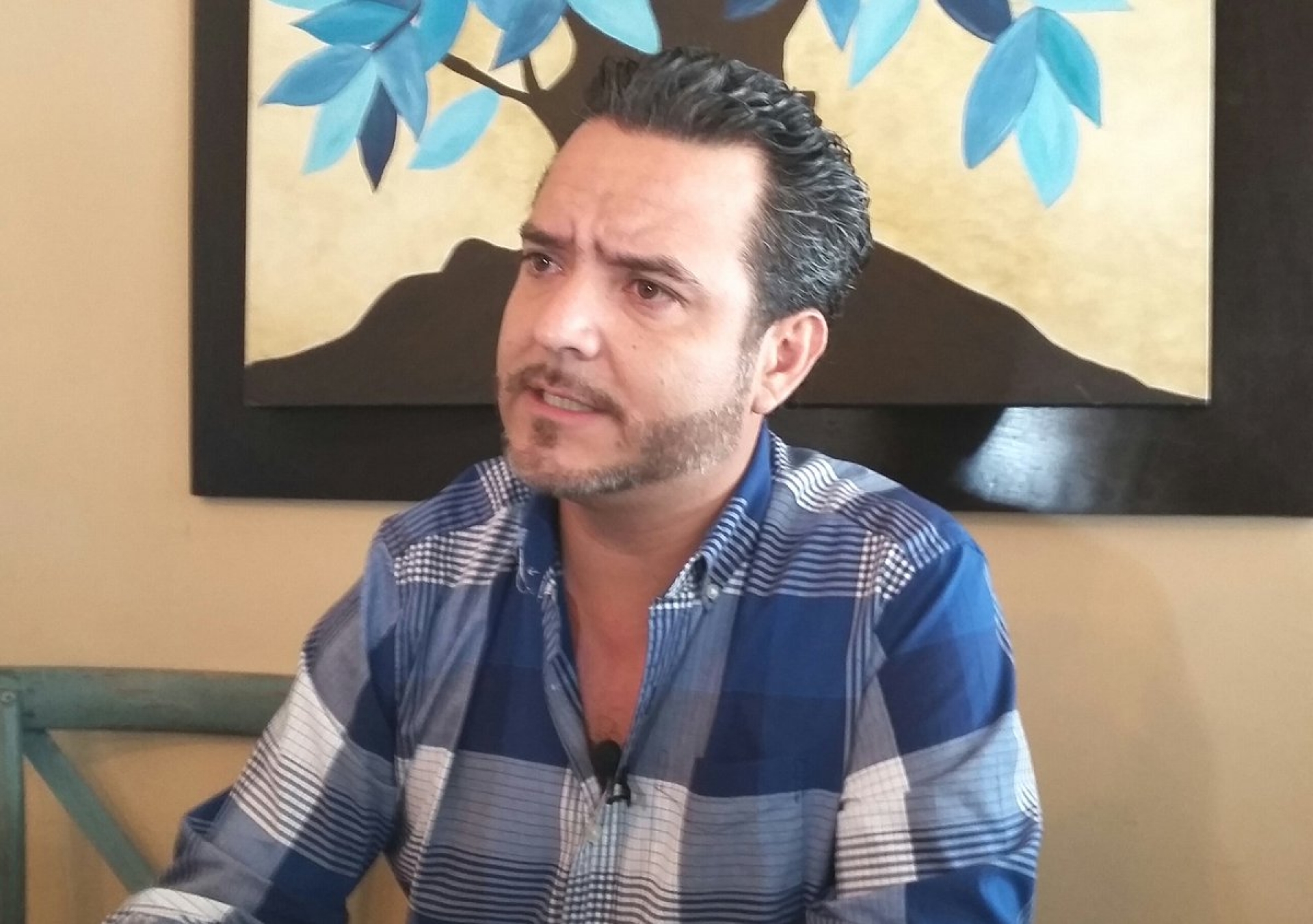 Se compromete Villalobos Adán a arreglar las calles de Cuernavaca