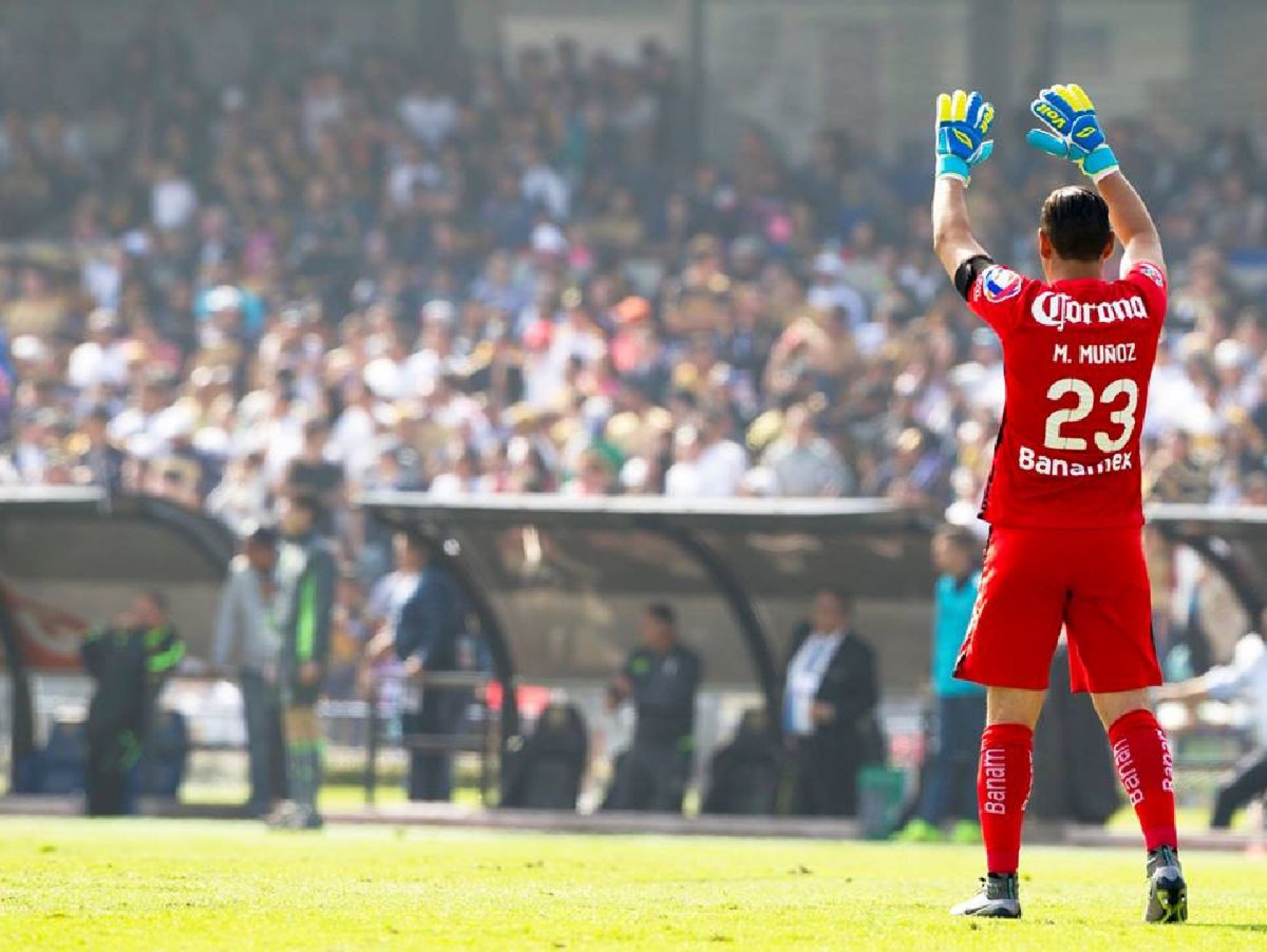 Moisés Muñoz anuncia su retiro del futbol profesional