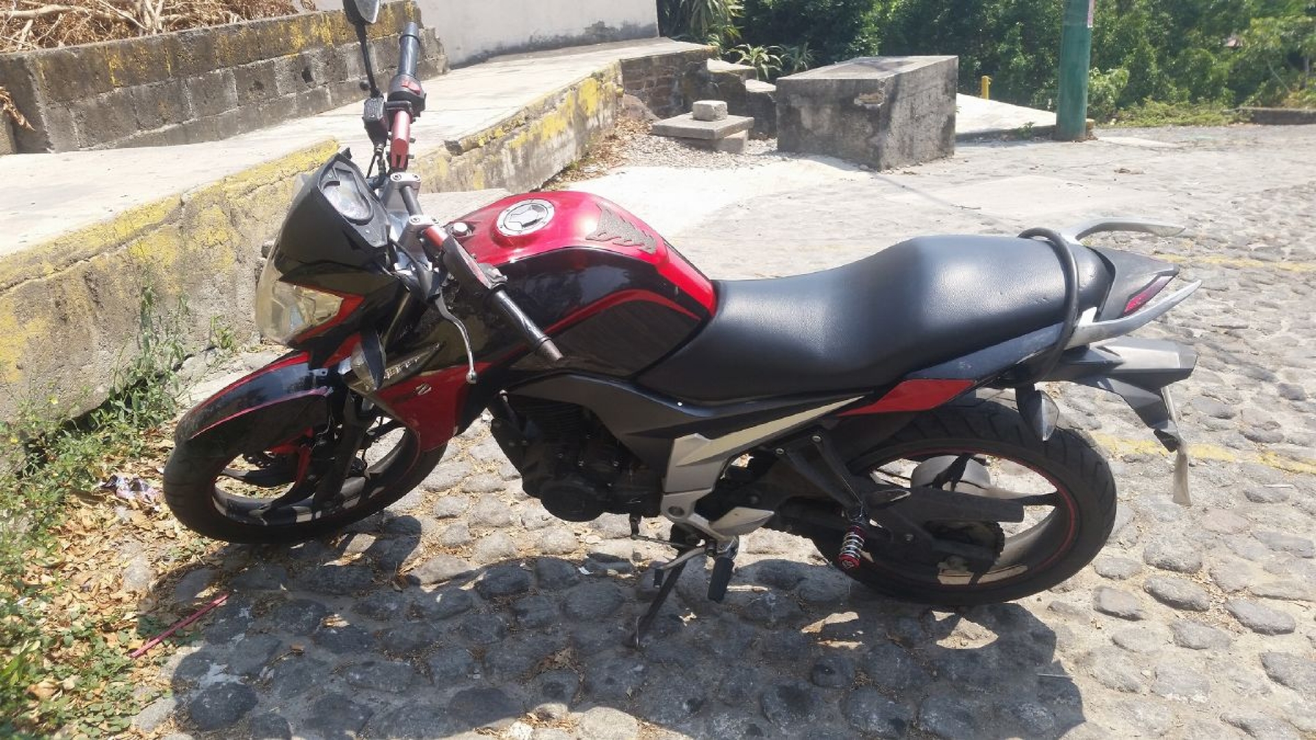 Se robaron una moto en una pizzería
