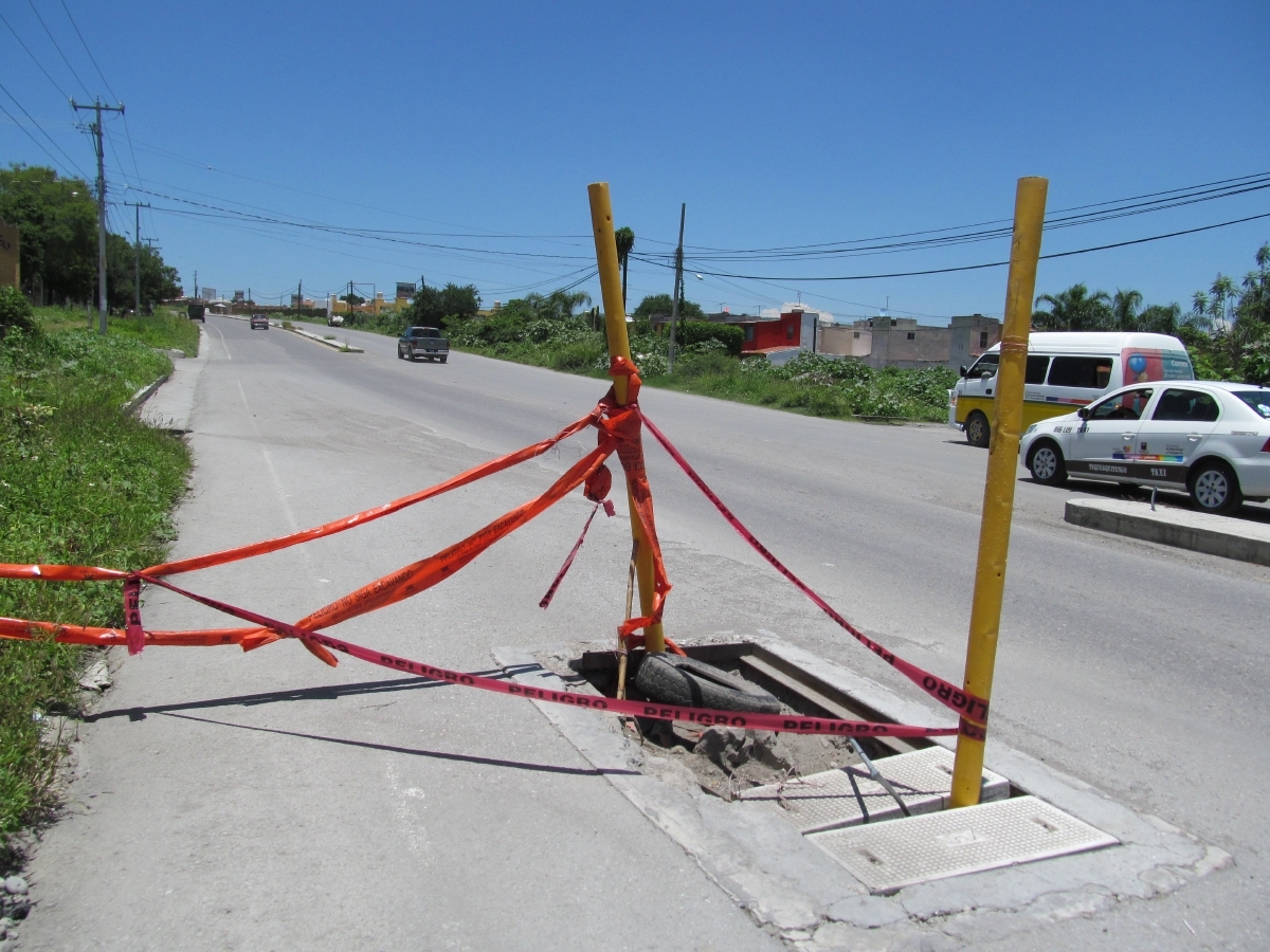 Registro de Telmex deteriorado, es un peligro en carretera de Jojutla