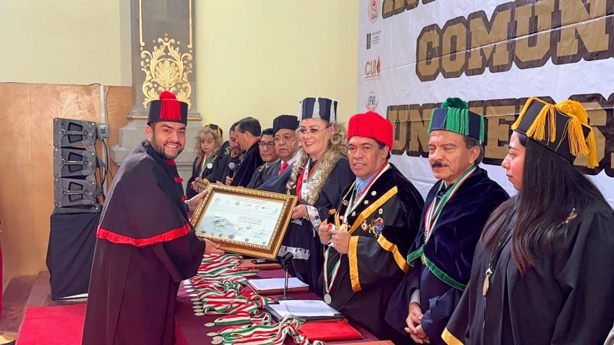 Recibe magistrado presidente del TSJ doctorado honoris causa